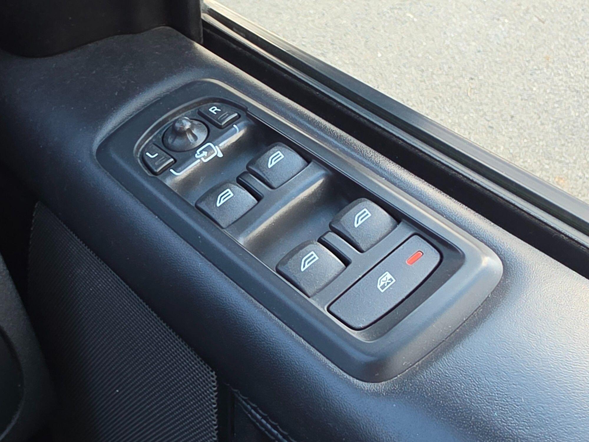 Land Rover Discovery view 61