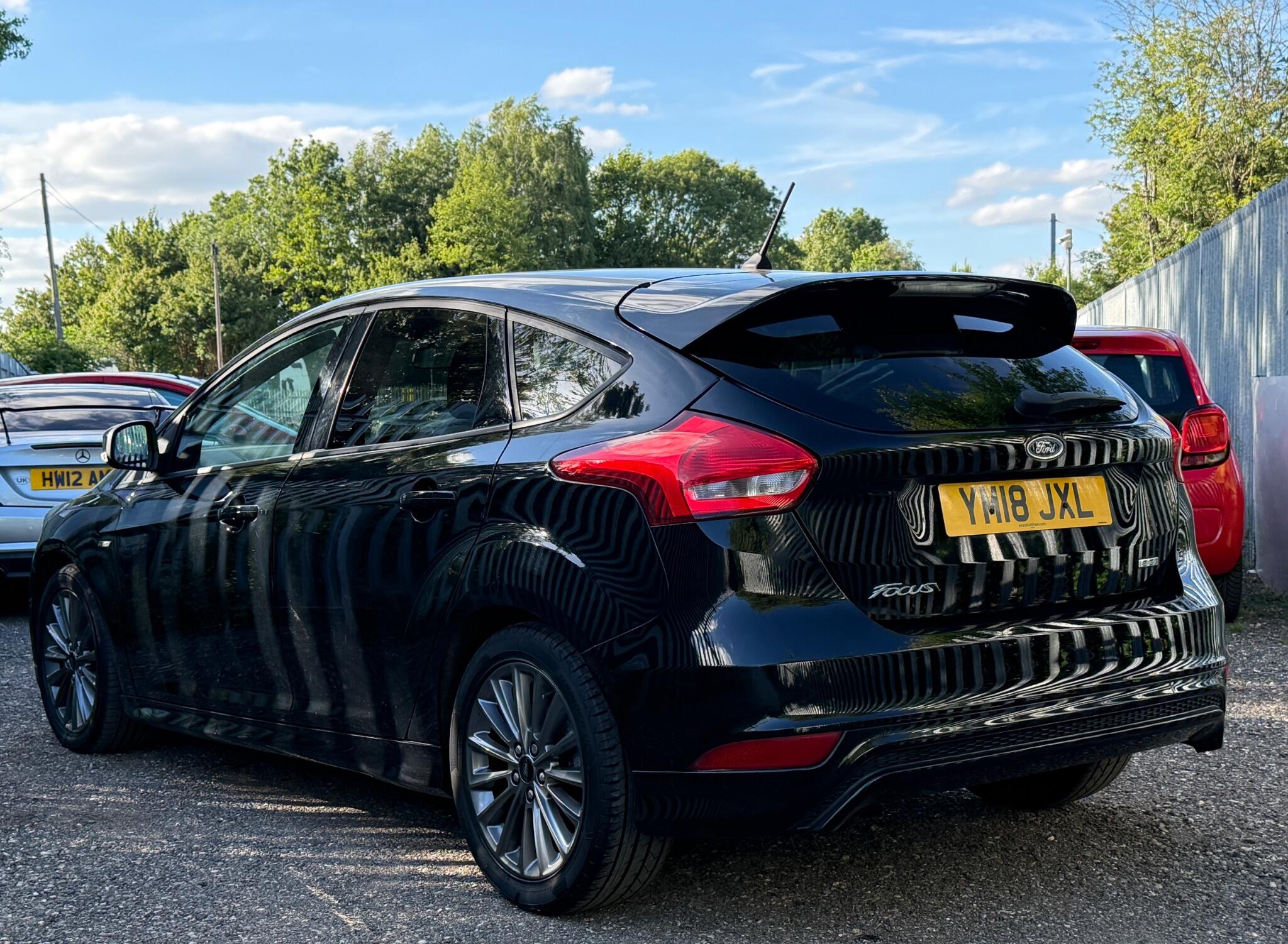 2018 Ford Focus image 8