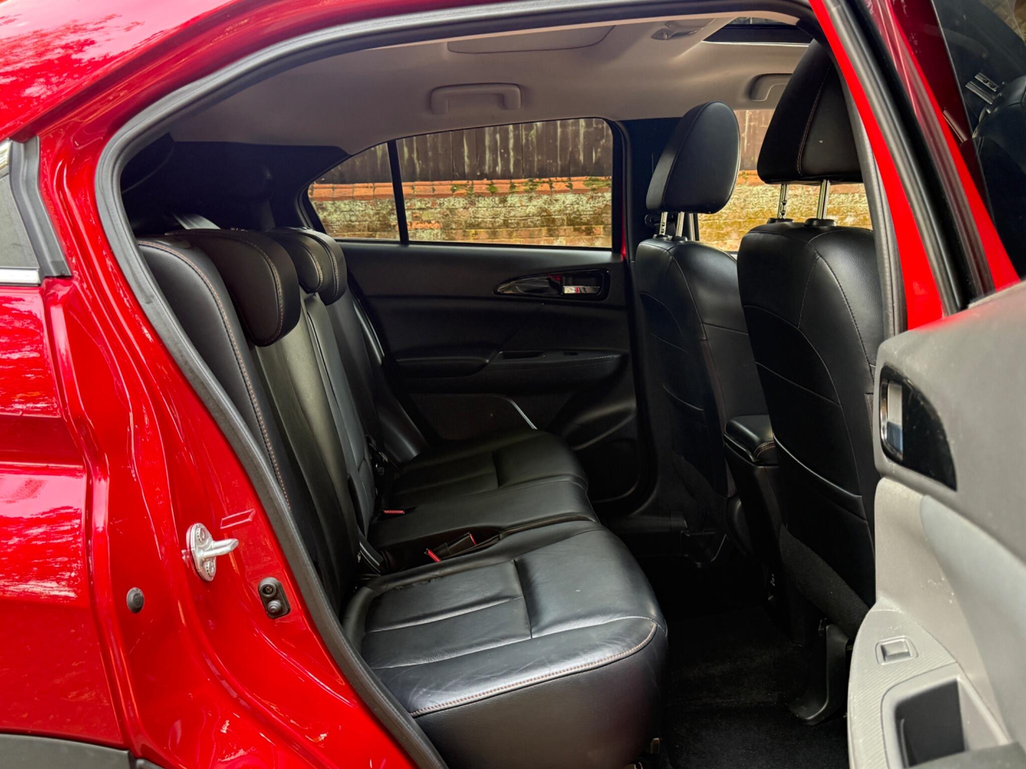 Mitsubishi Eclipse Cross - Image 25