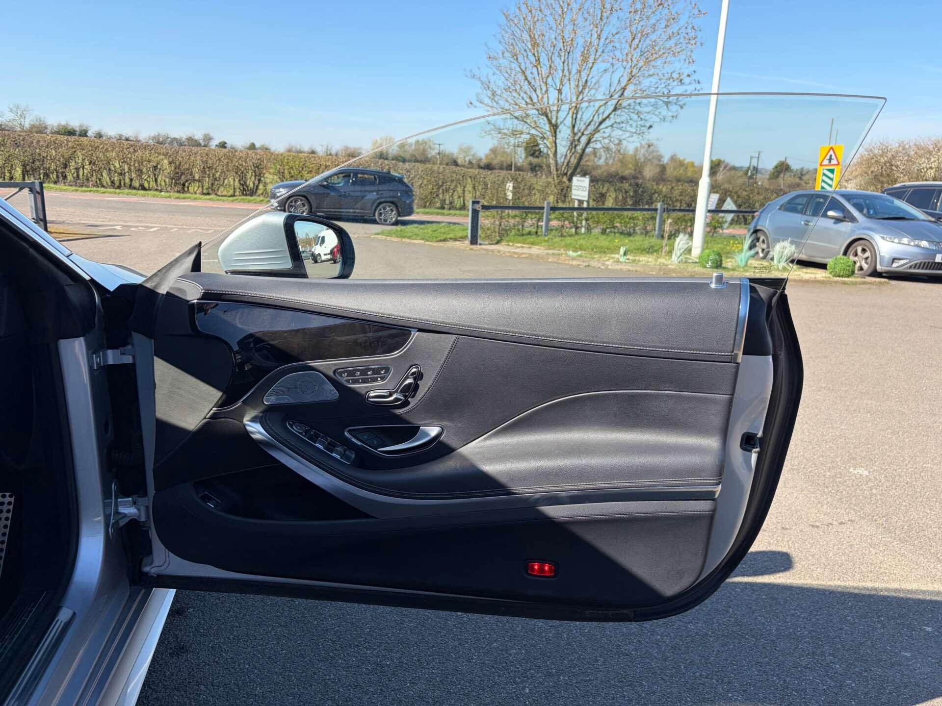 Mercedes-Benz S Class view 30