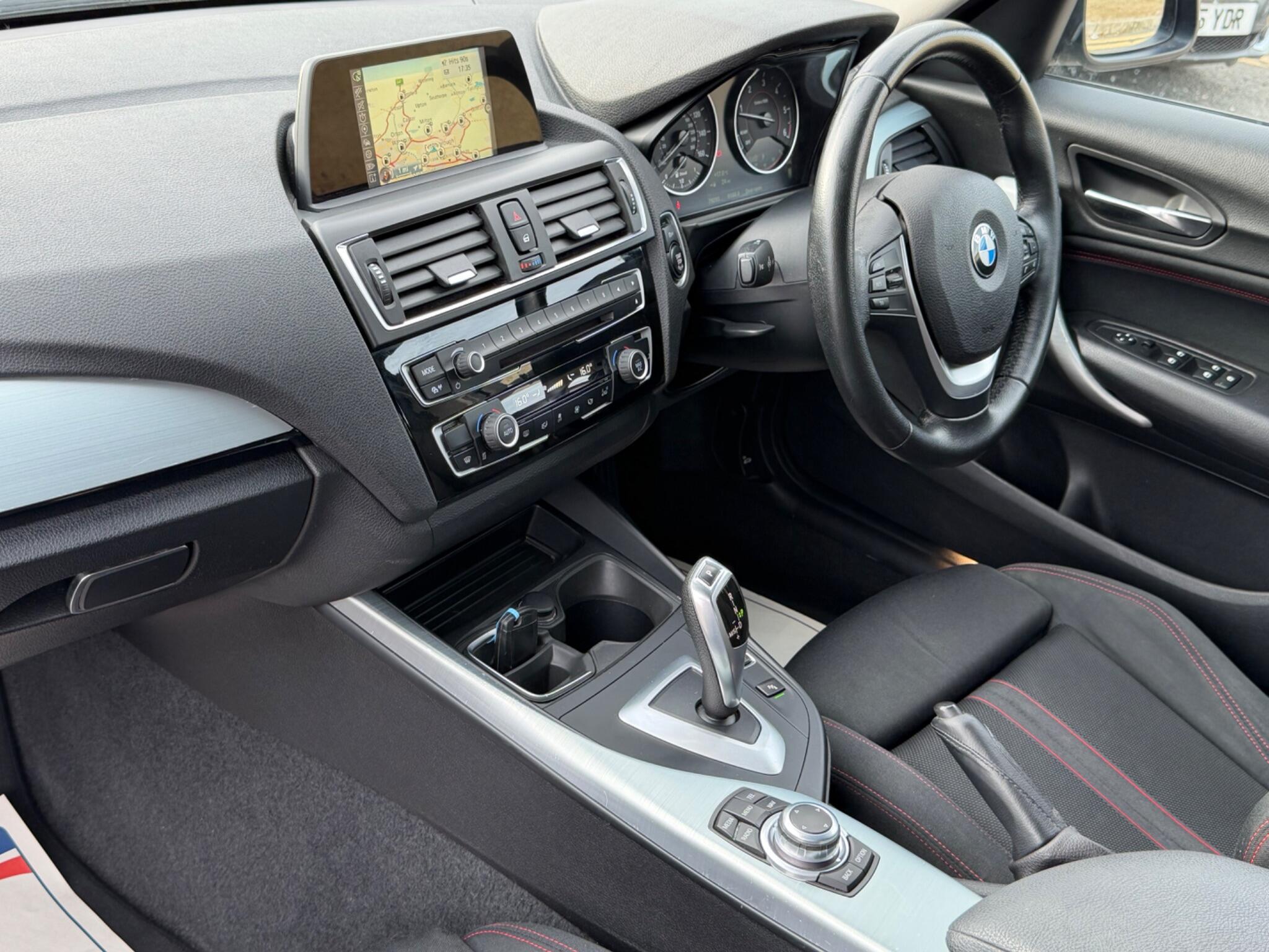 BMW 1 Series view 8