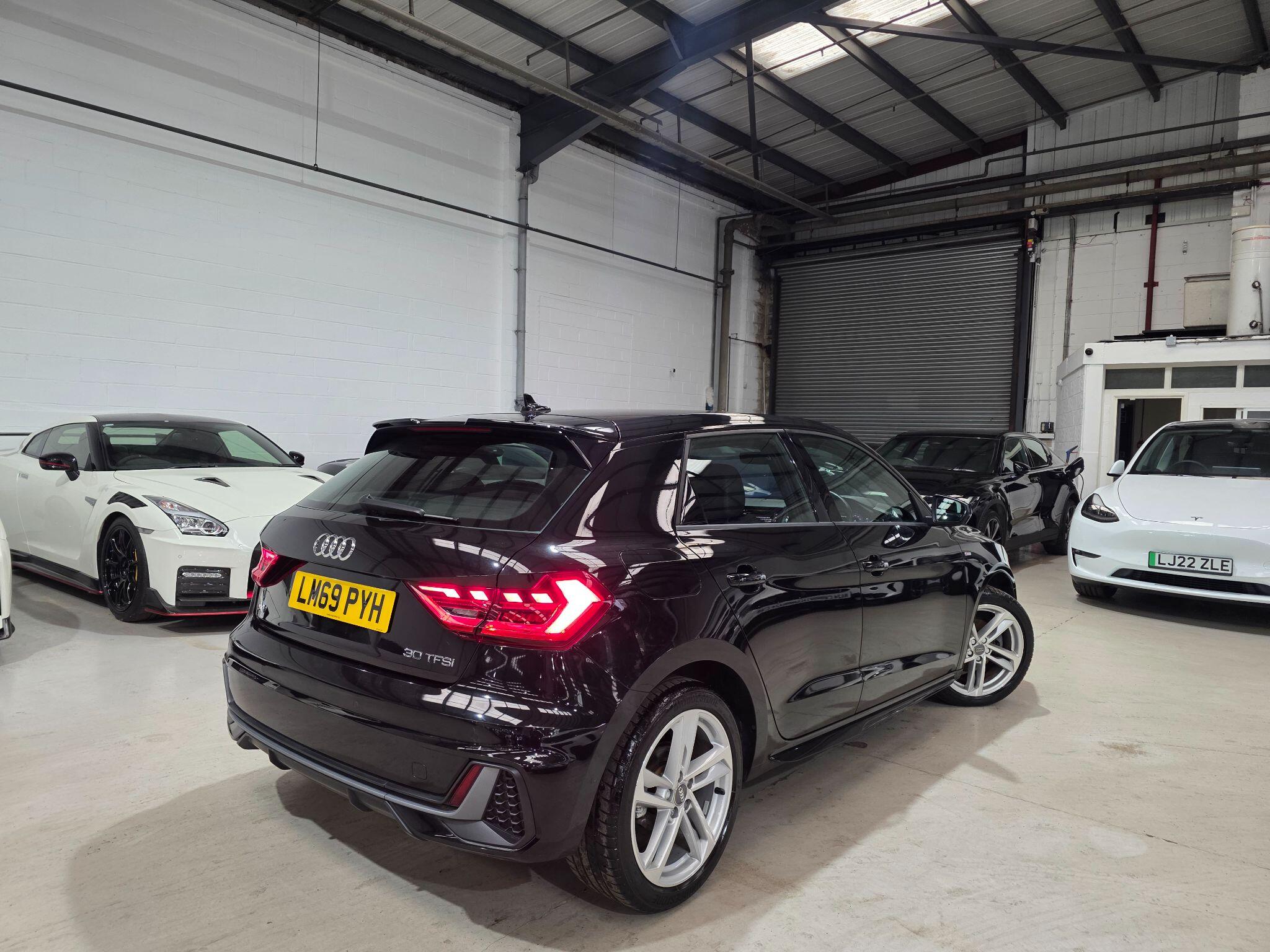 Audi A1 view 24
