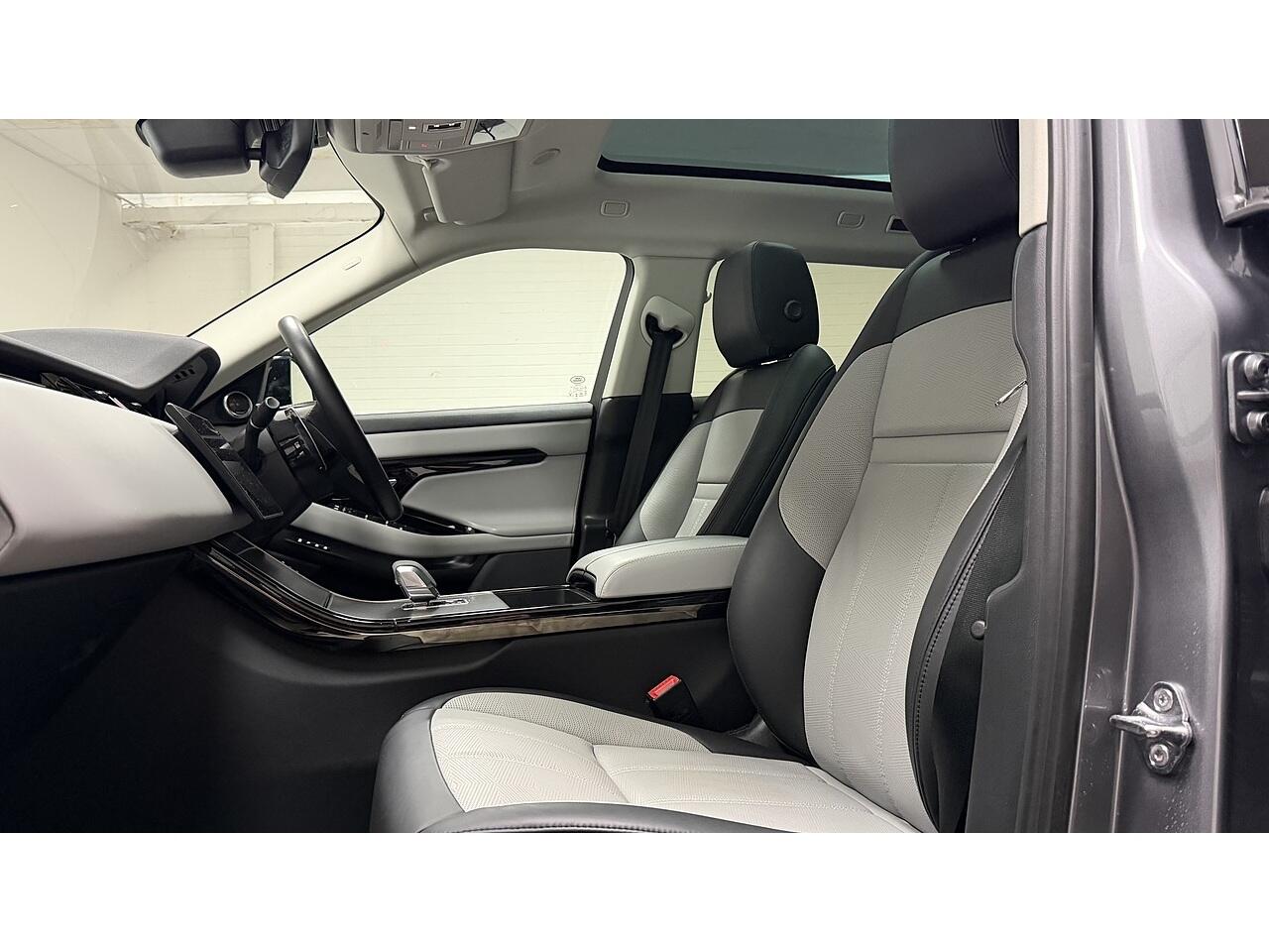 Land Rover Range Rover Evoque view 15