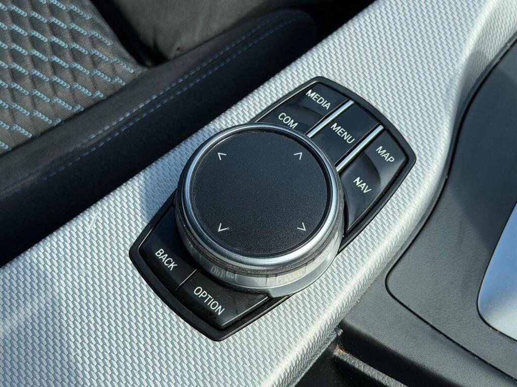 BMW 3 Series view 44