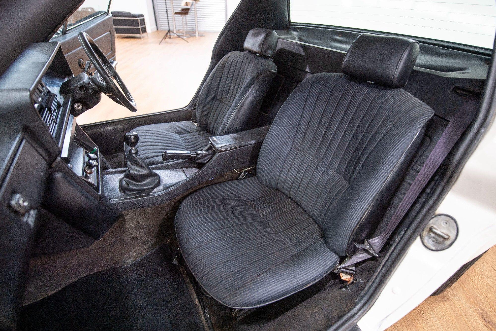 Triumph 1976 Triumph view 17