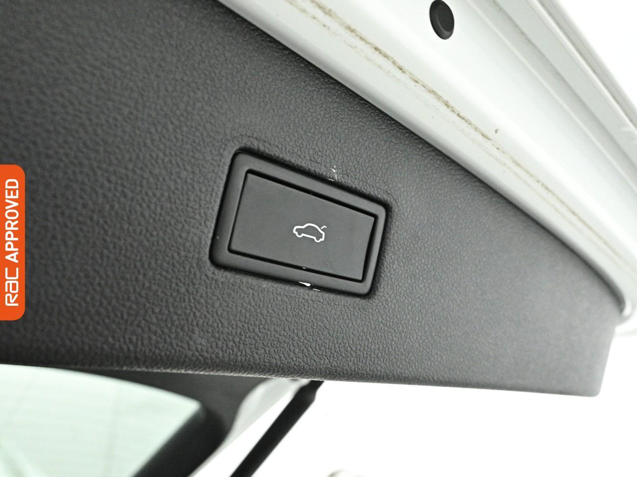 Volkswagen Tiguan Allspace view 15