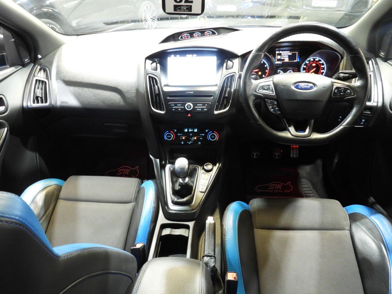 Ford Focus view 16