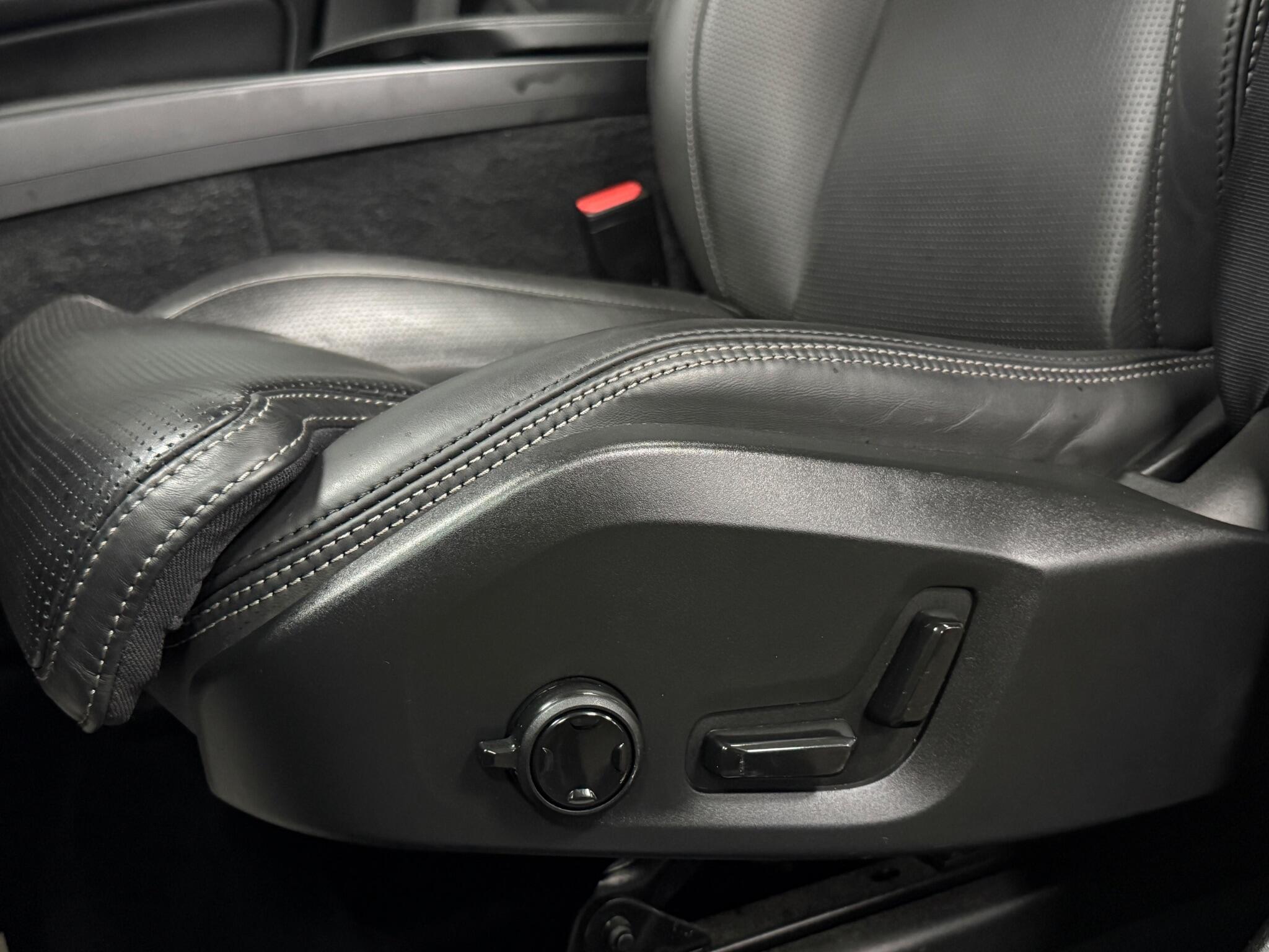 Volvo XC60 view 35