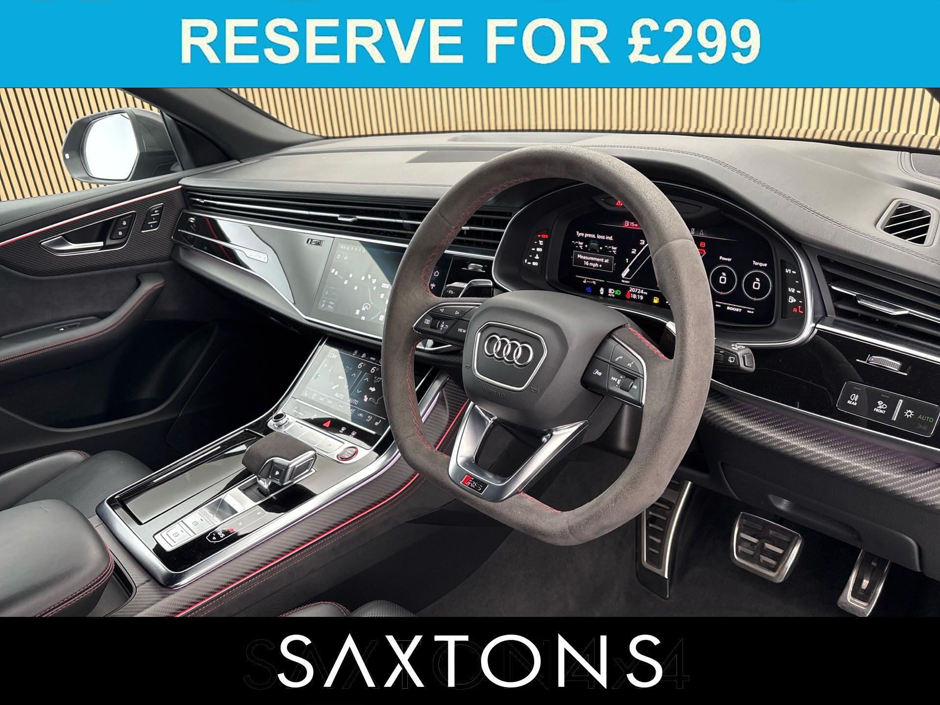 Audi RS Q8 view 5