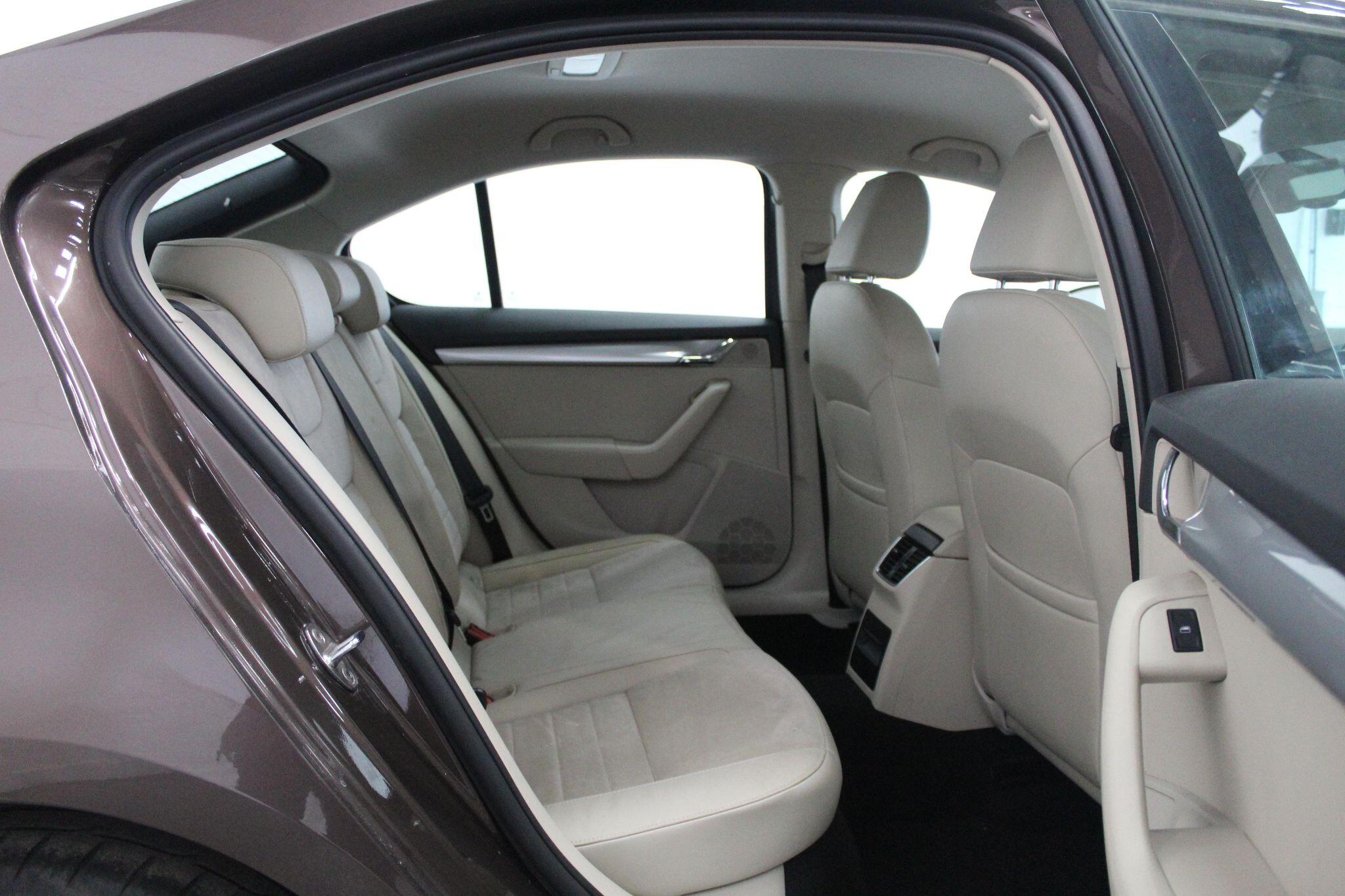 Skoda Octavia view 48