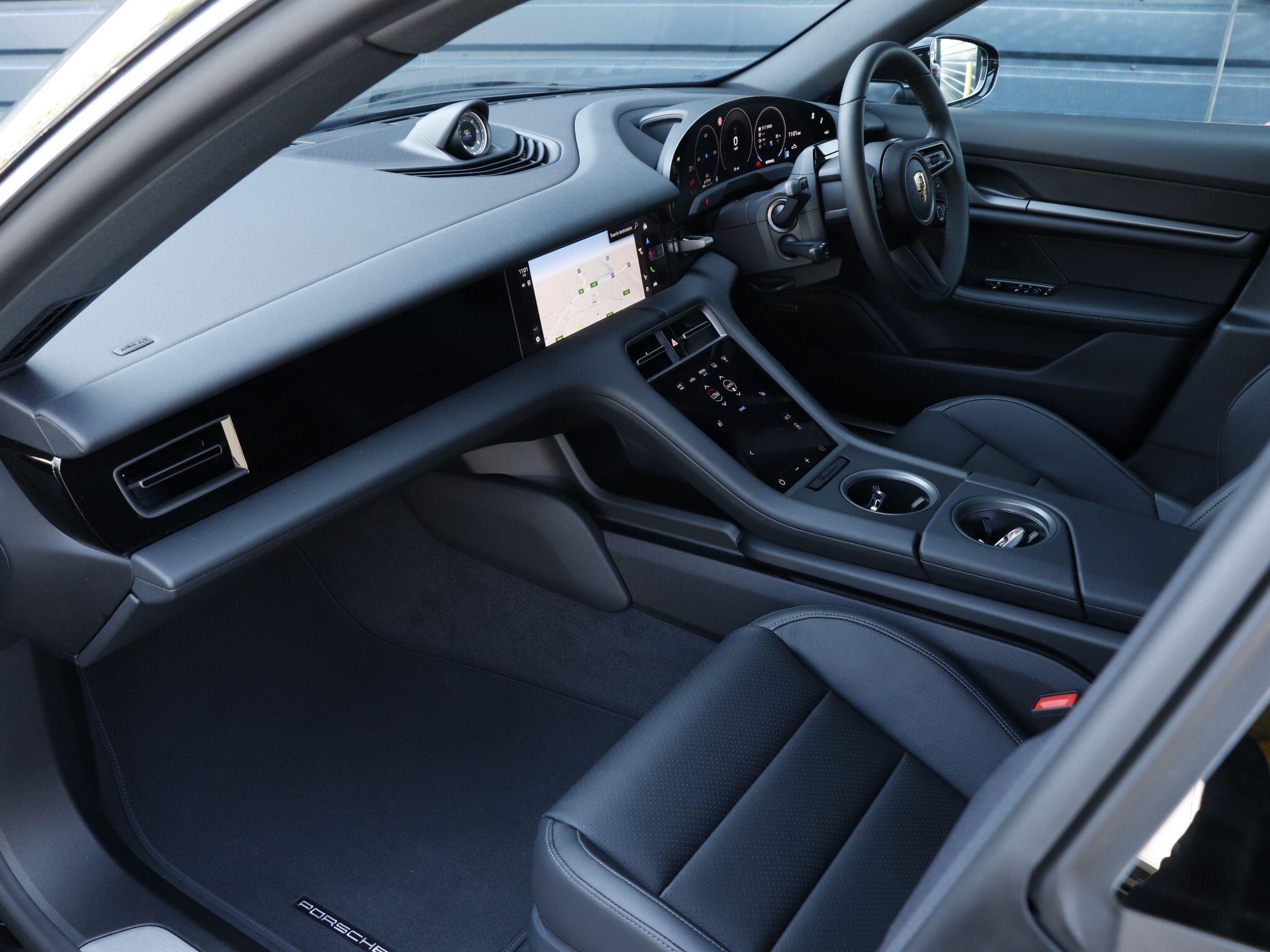 Porsche Taycan view 9