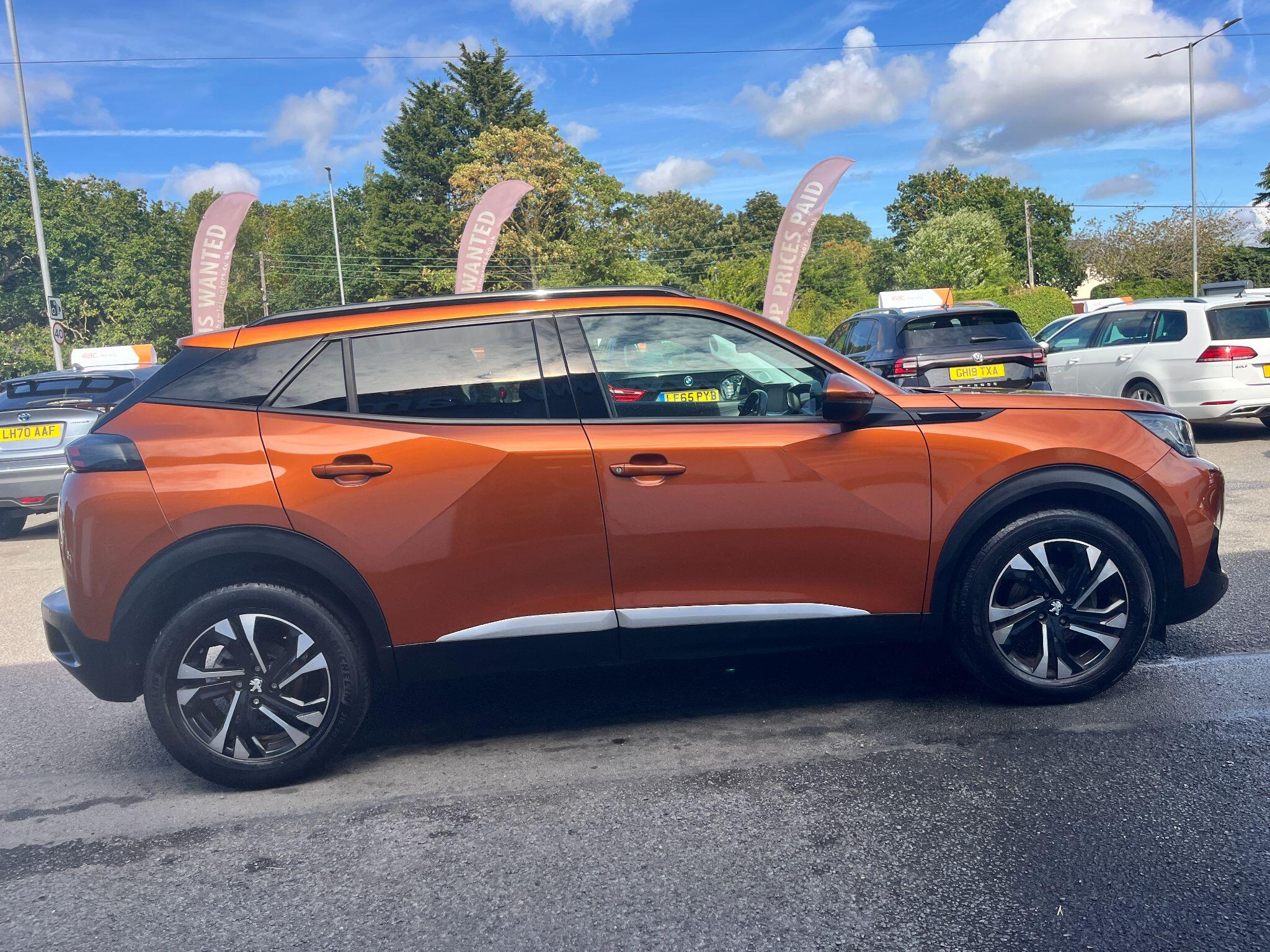 Peugeot 2008 view 6