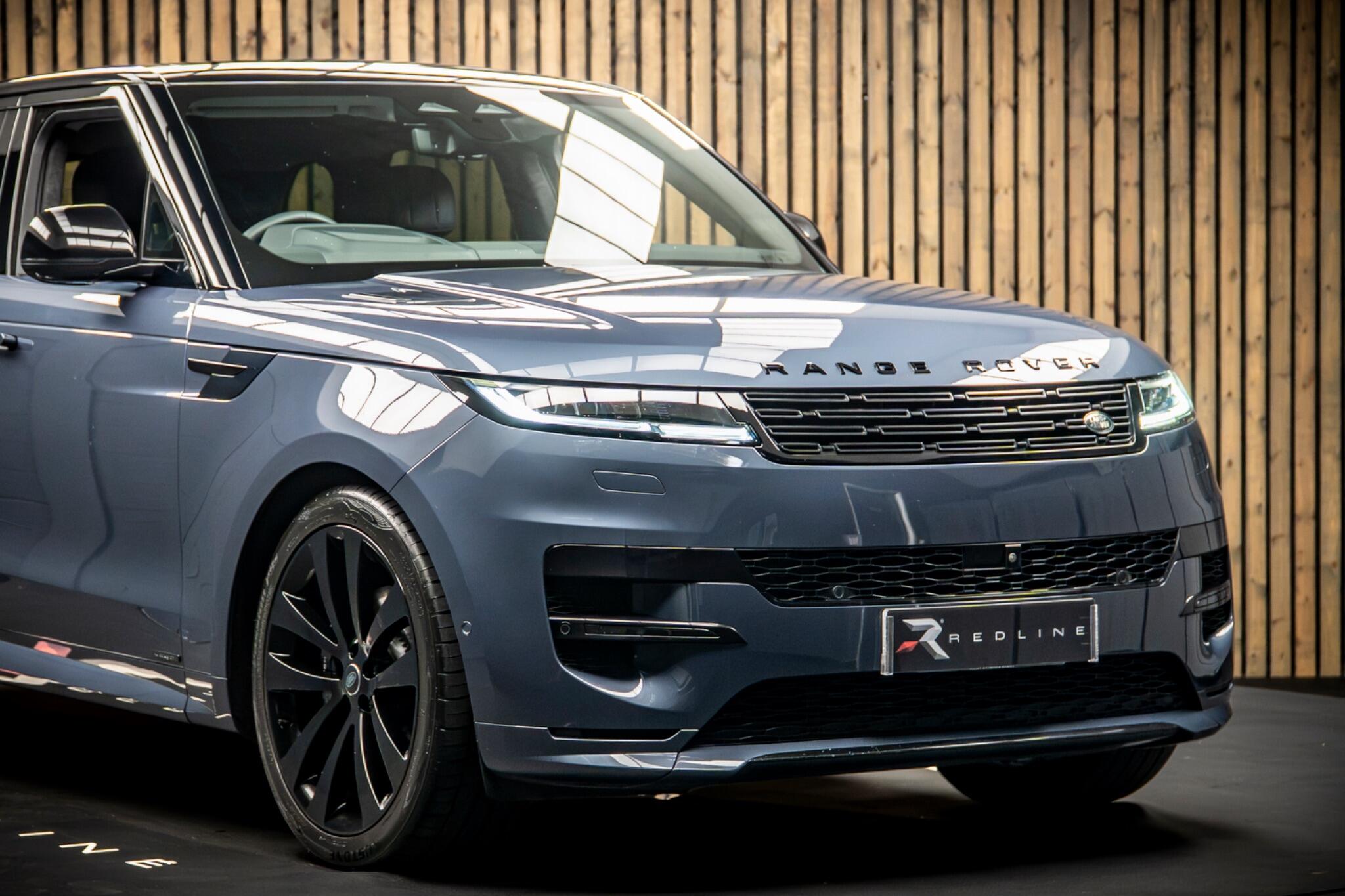 Land Rover Range Rover Sport view 11