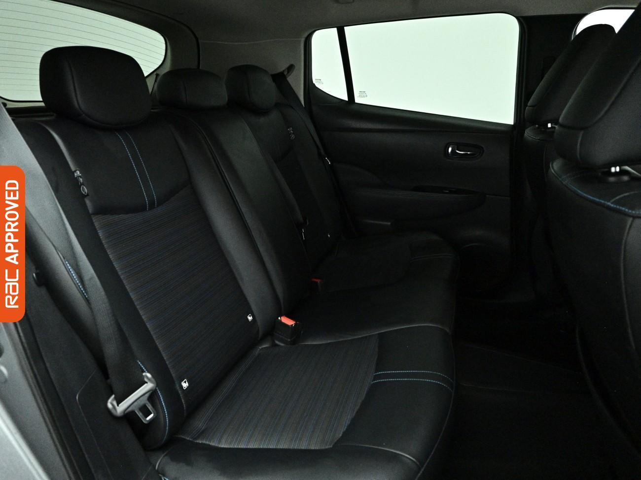 Nissan Leaf view 14