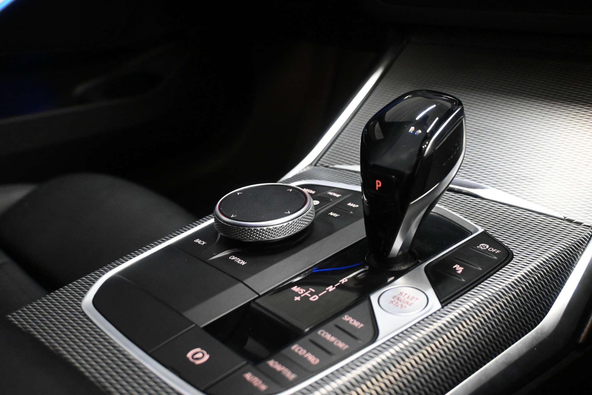 BMW 3 Series view 44