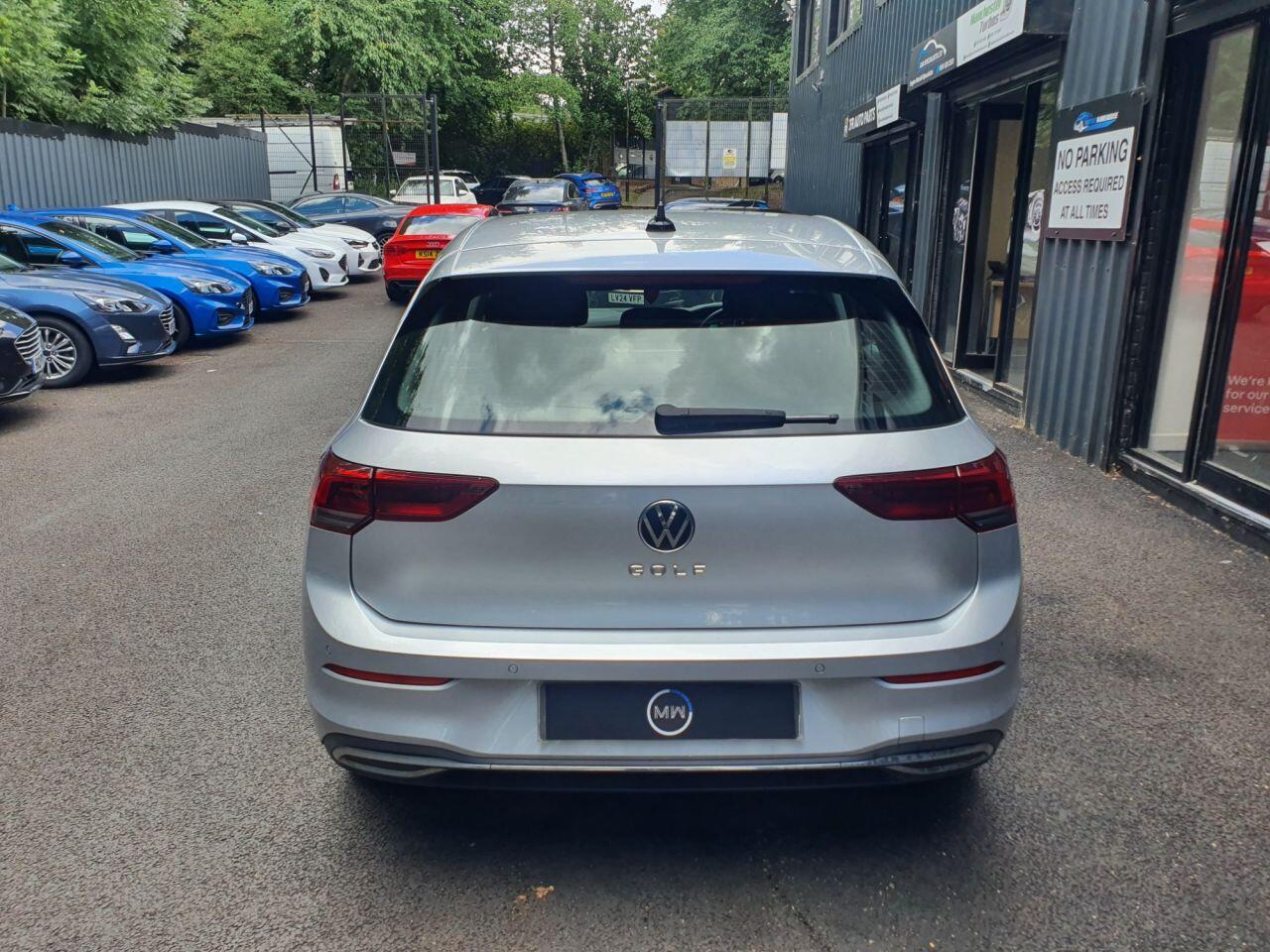 Volkswagen Golf view 5