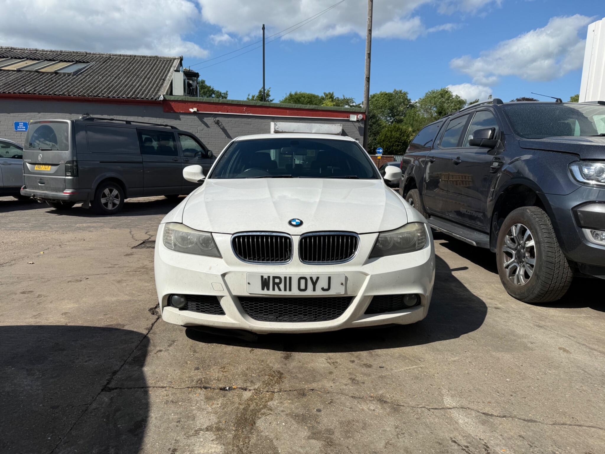BMW 3 Series view 5