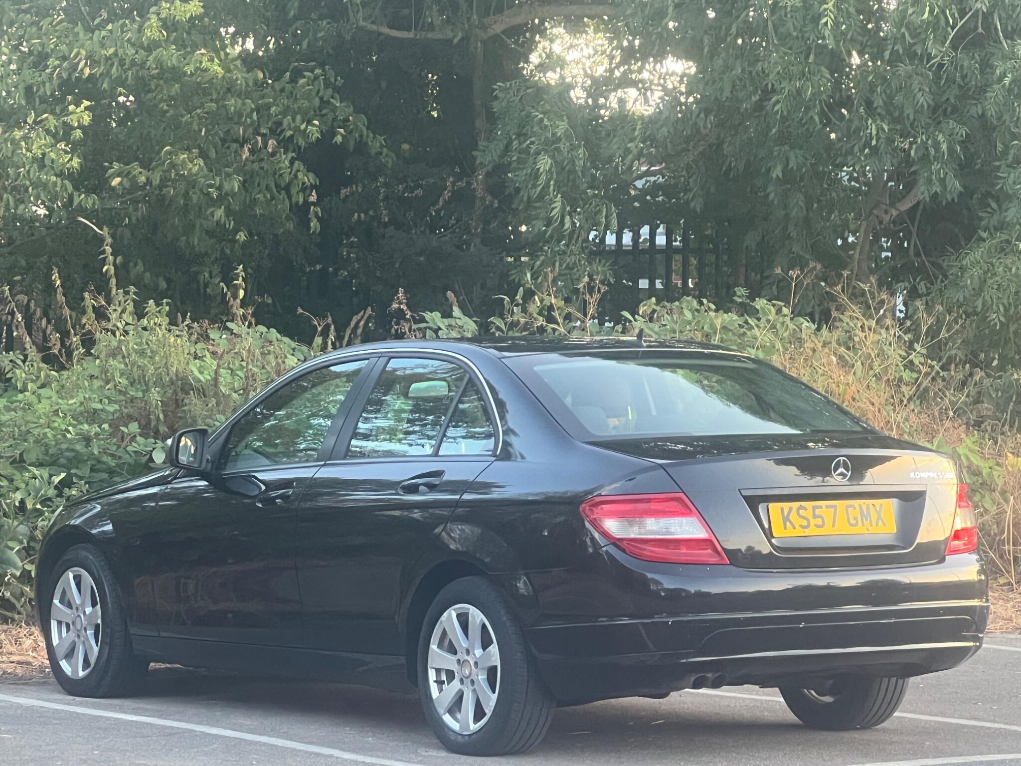 Mercedes-Benz C-Class view 9