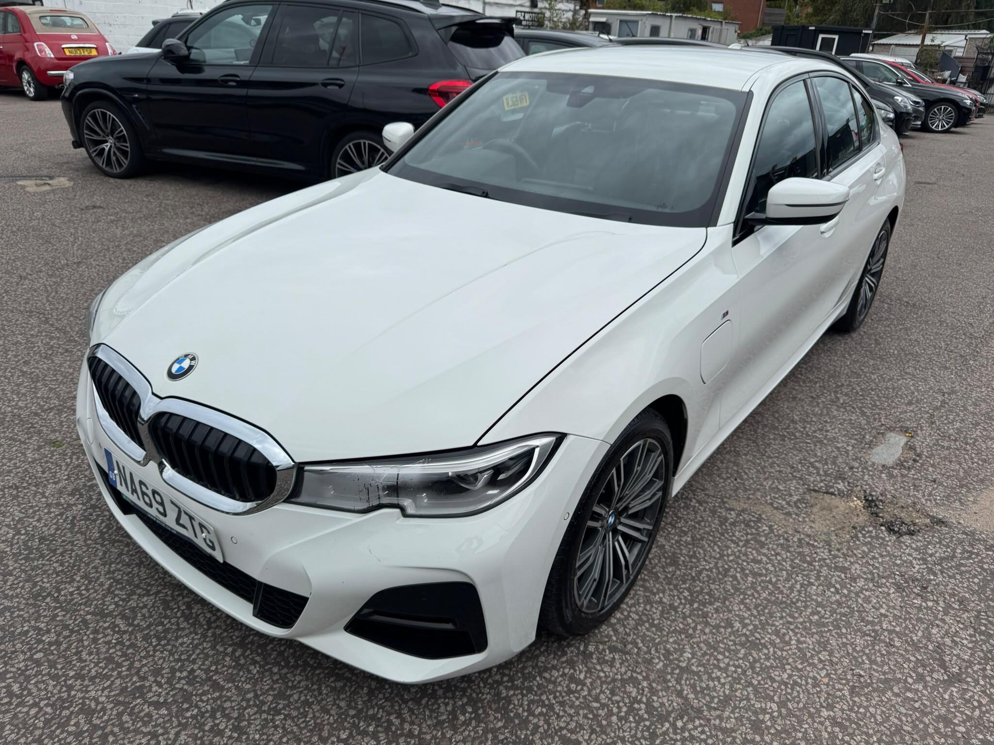 BMW 3 Series view 15