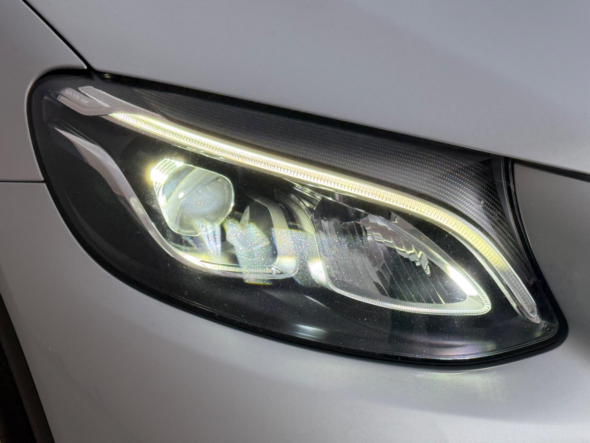 Mercedes-Benz GLC view 4