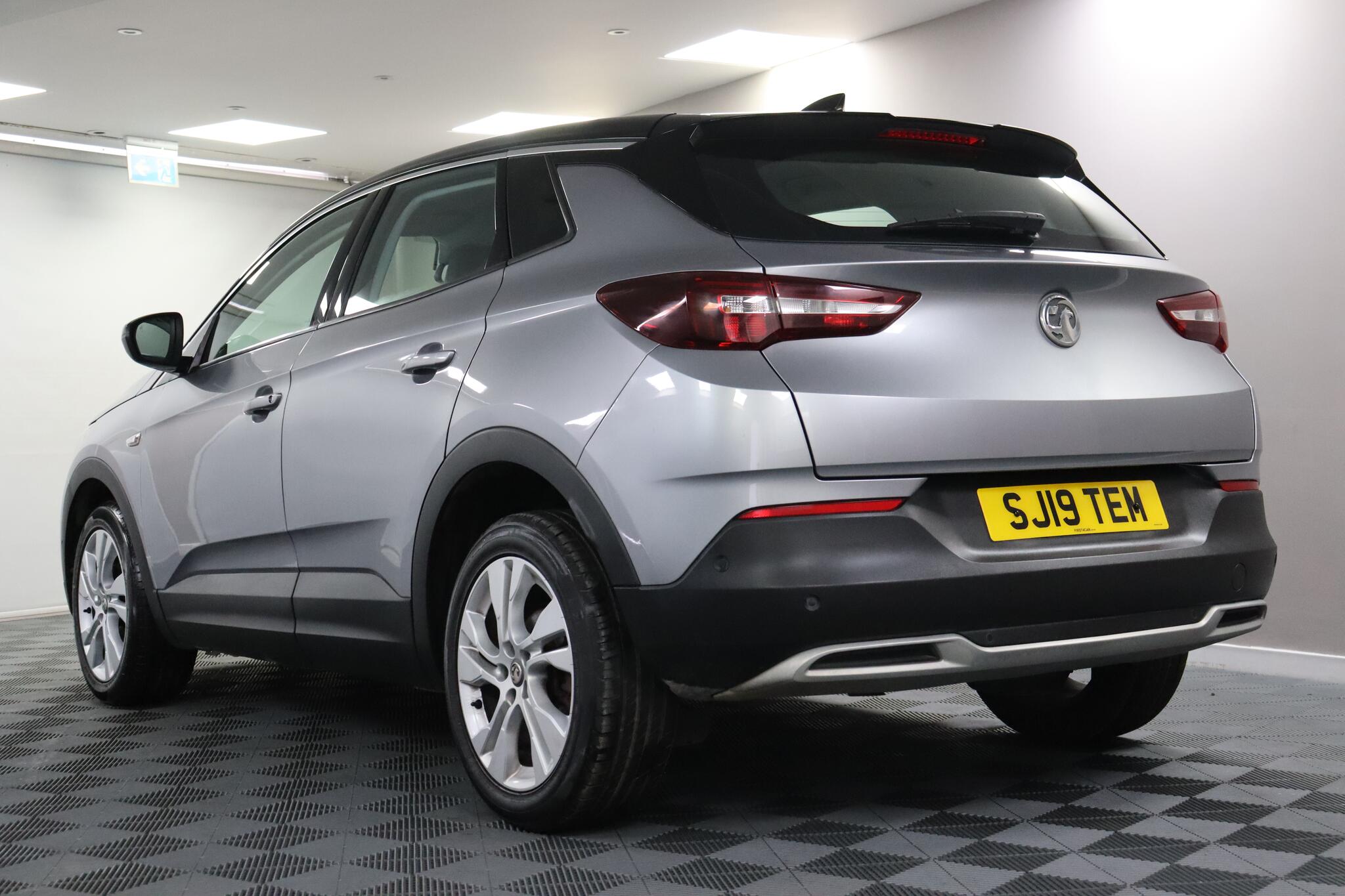 Vauxhall Grandland X view 22