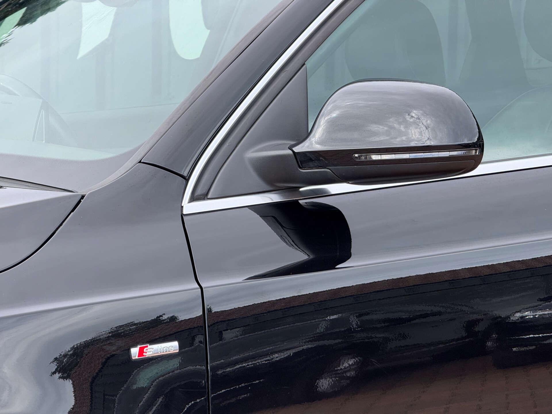 Audi Q3 view 6
