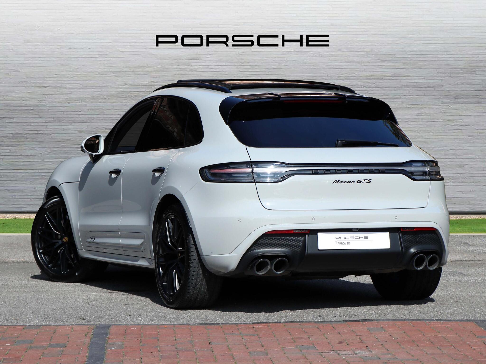 Porsche Macan view 2