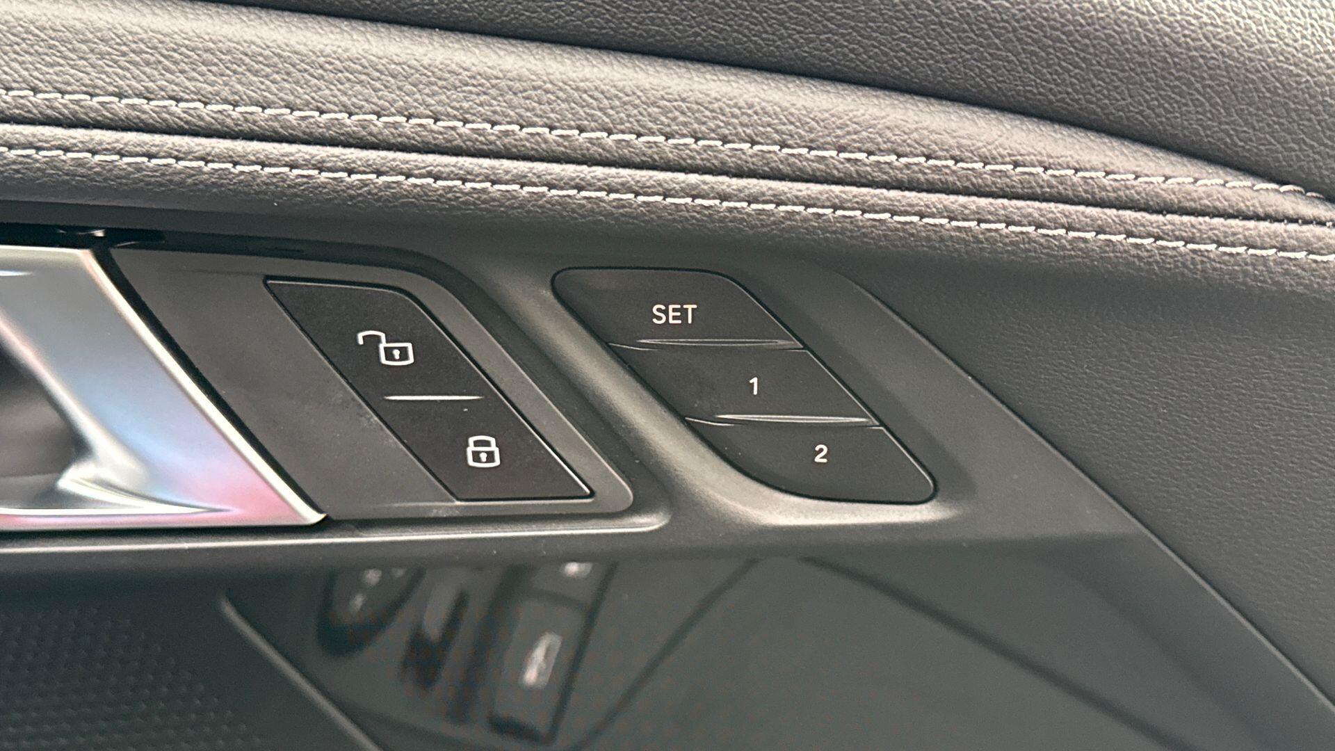 BMW 2 Series view 31