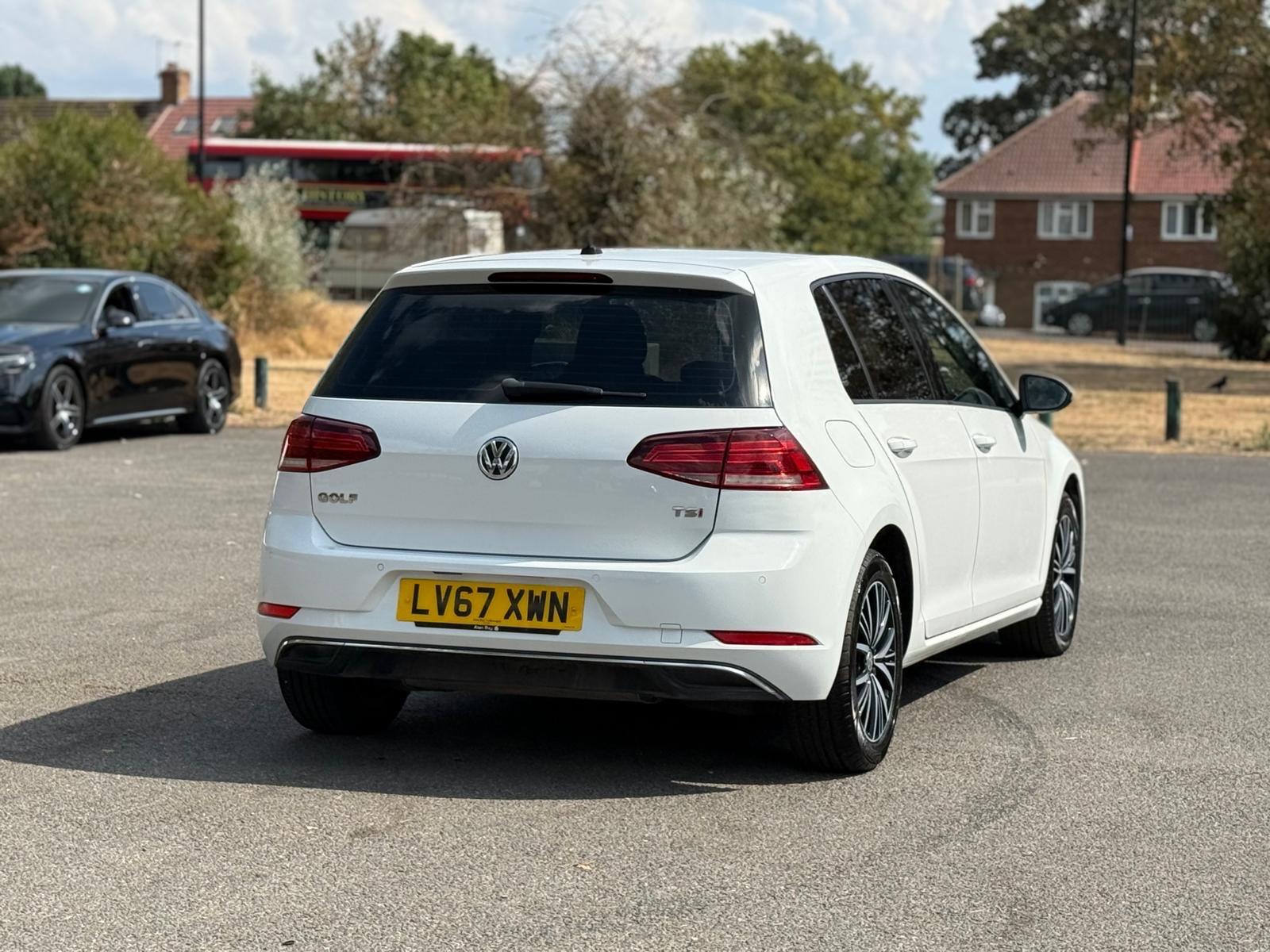 Volkswagen Golf view 16