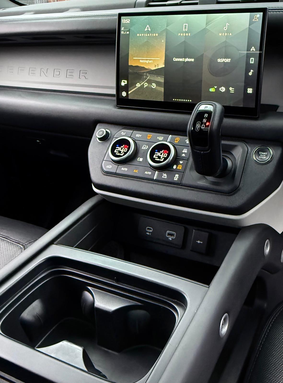 Land Rover Defender view 54