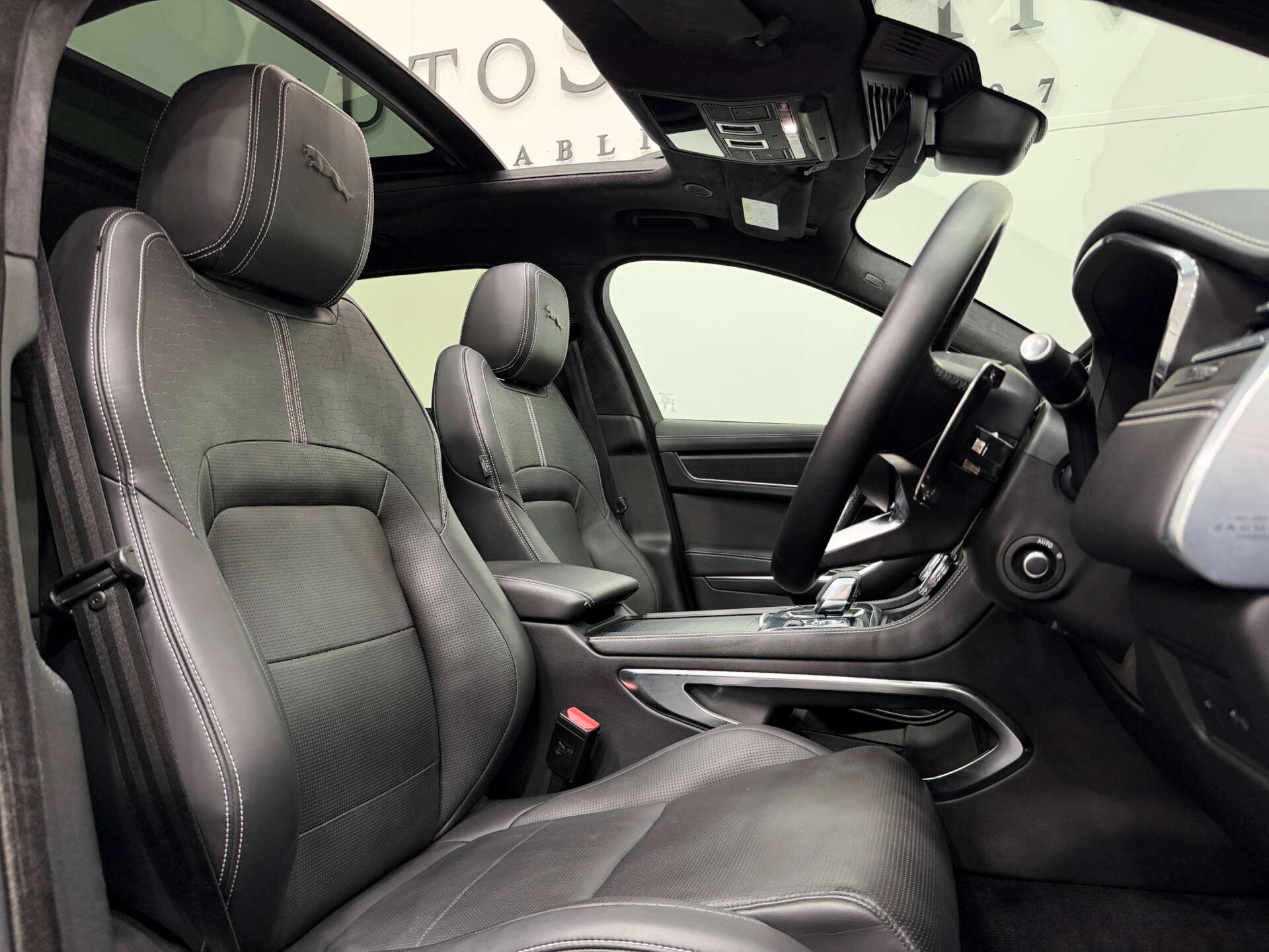Jaguar F-Pace view 2