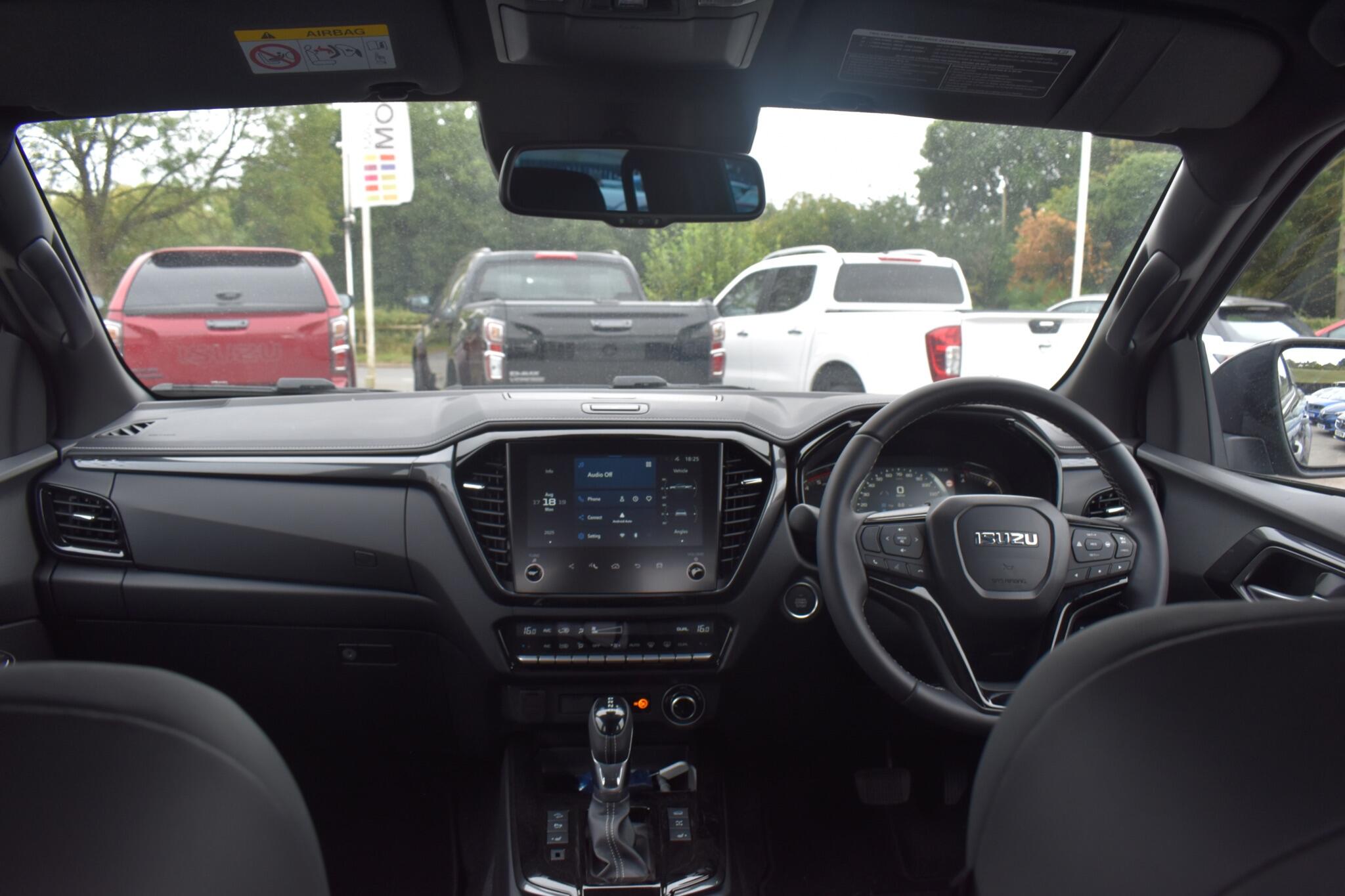 D-Max - 1.9 TD V-Cross Auto 4WD Euro 6 (s/s) 4dr - Image 16