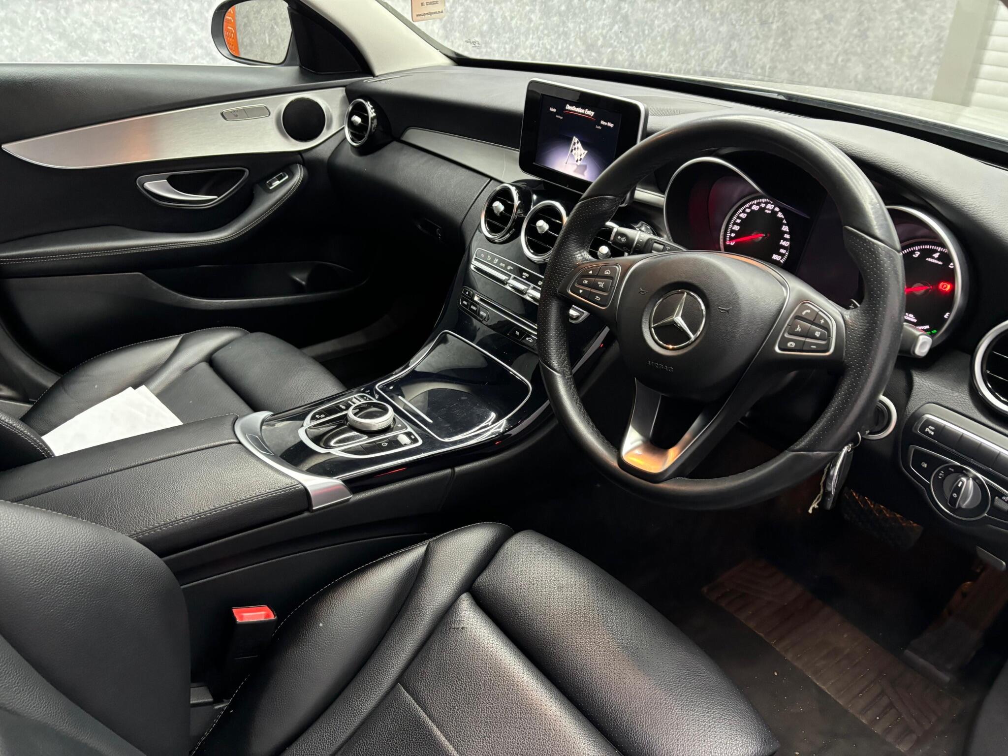 Mercedes-Benz C Class view 4
