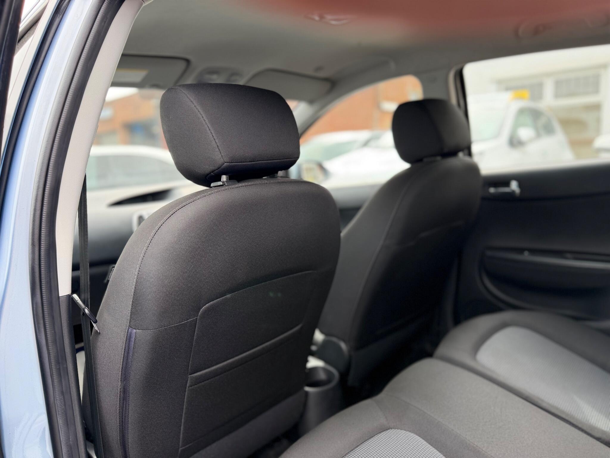 Hyundai I20 view 16