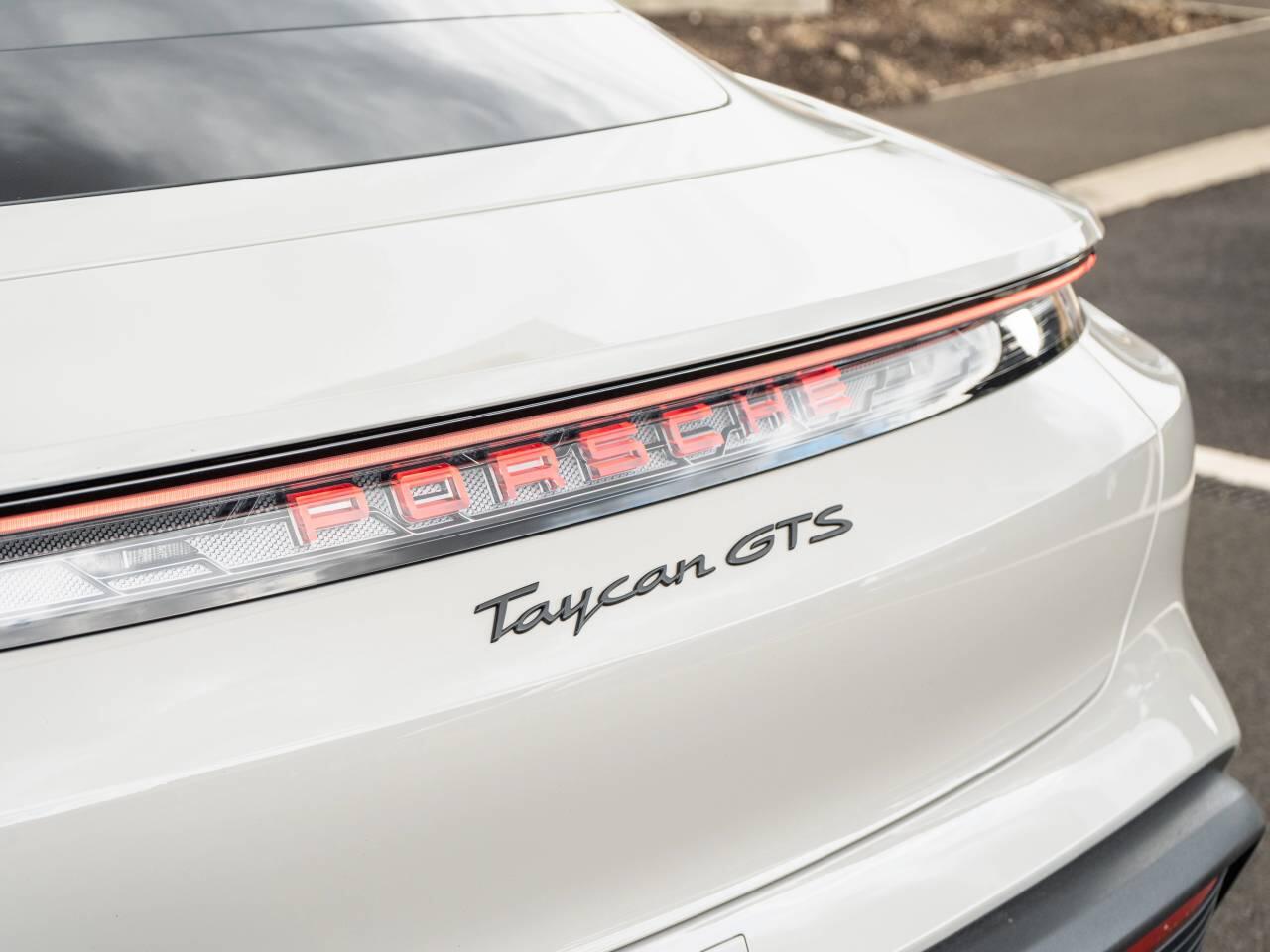 Porsche Taycan view 16