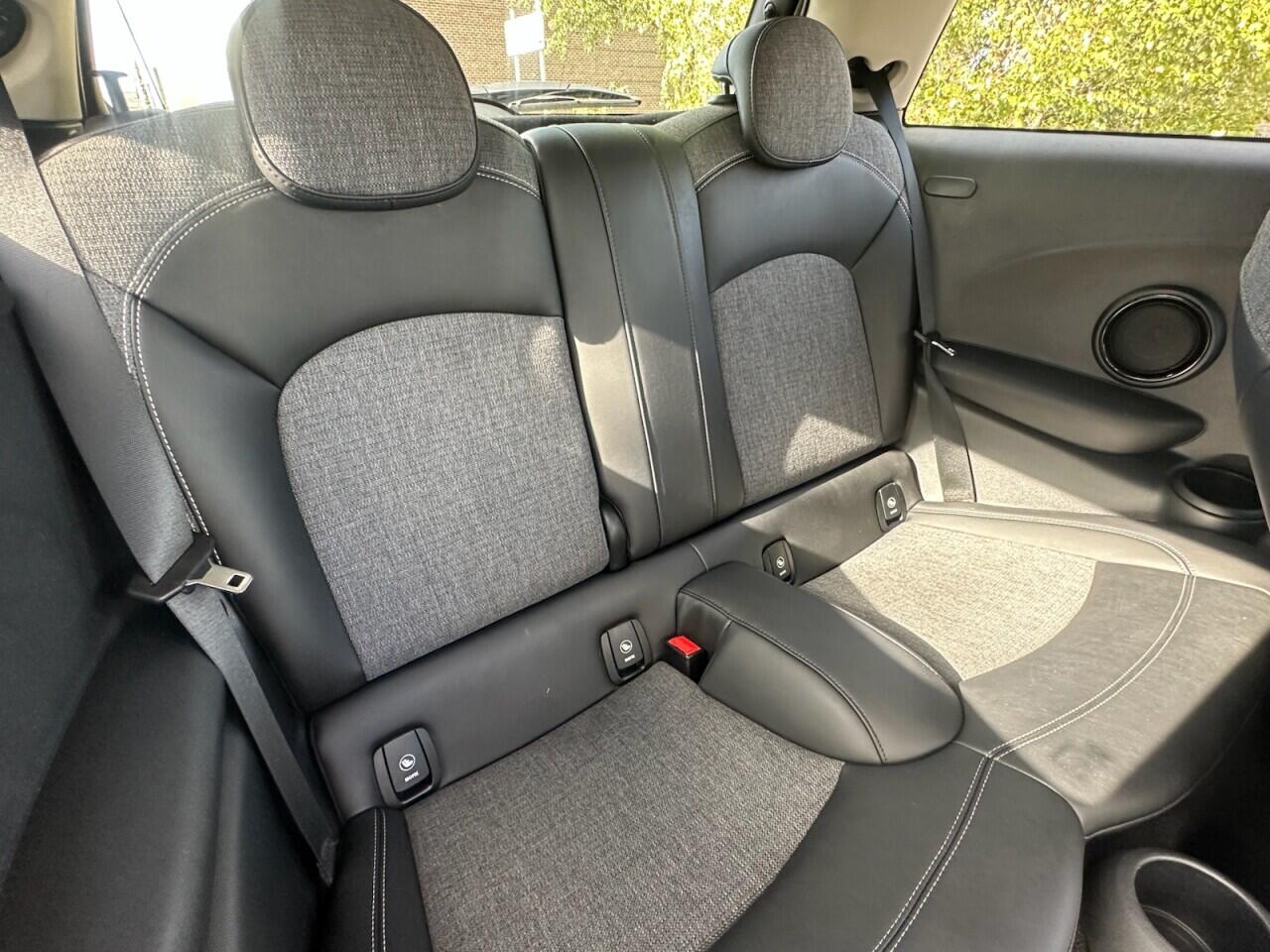 Mini Hatch view 21