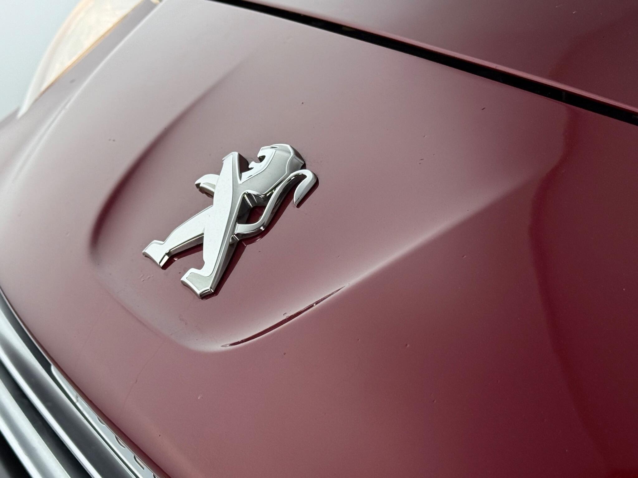 Peugeot RCZ view 4