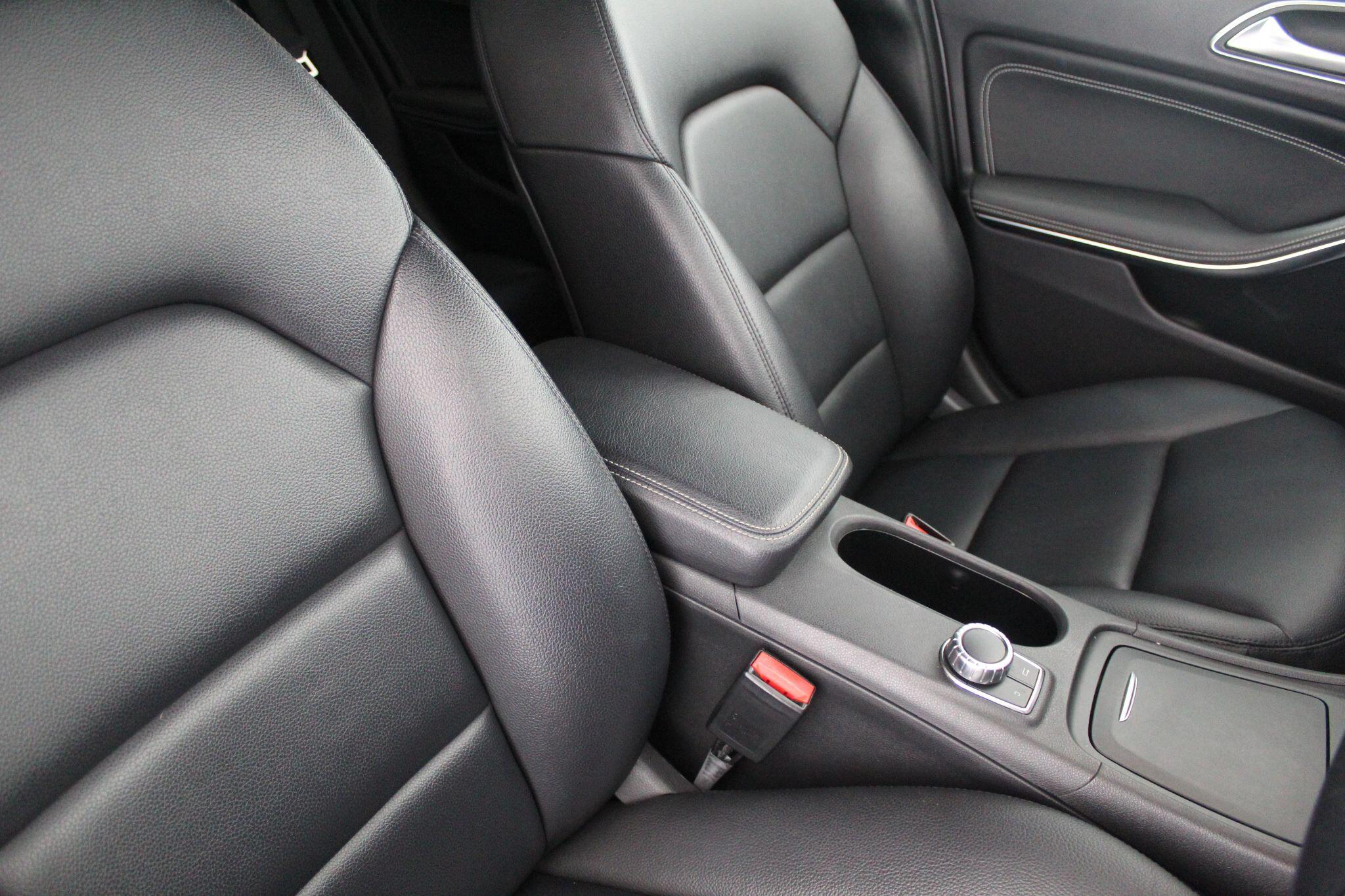 Mercedes-Benz Gla view 45