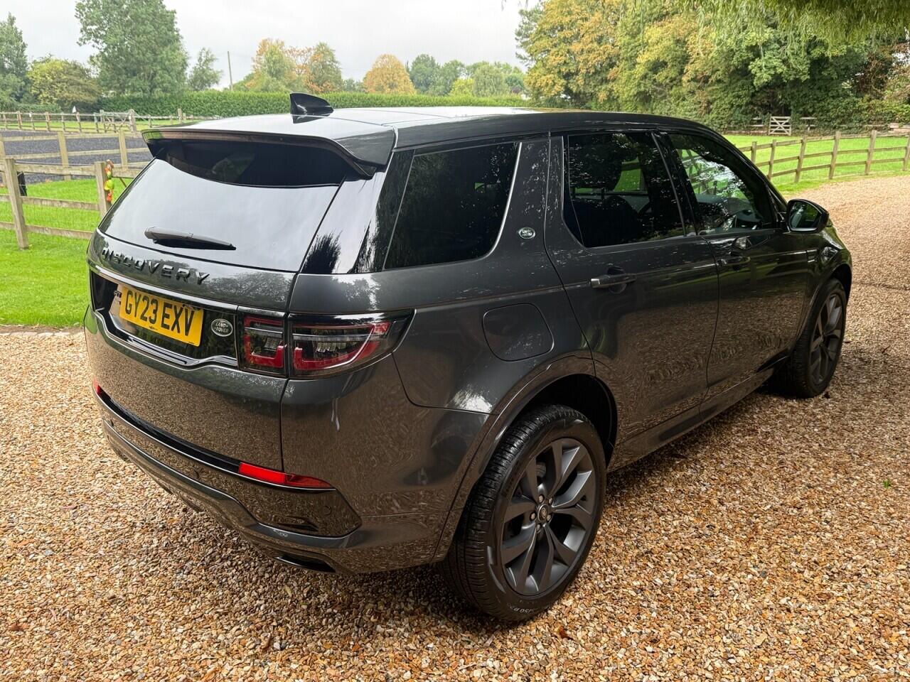 Land Rover Discovery Sport view 26