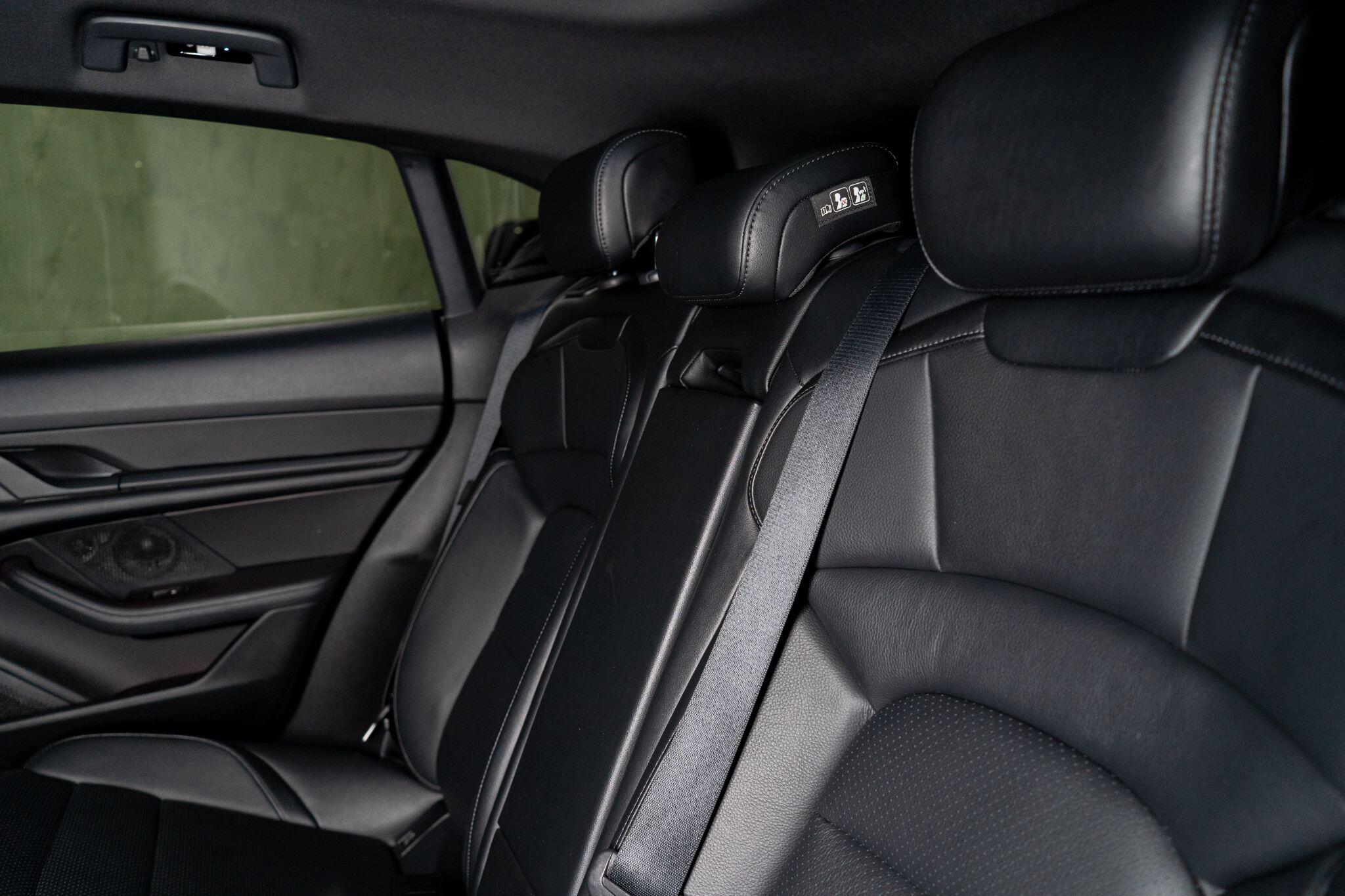 Porsche Taycan view 18