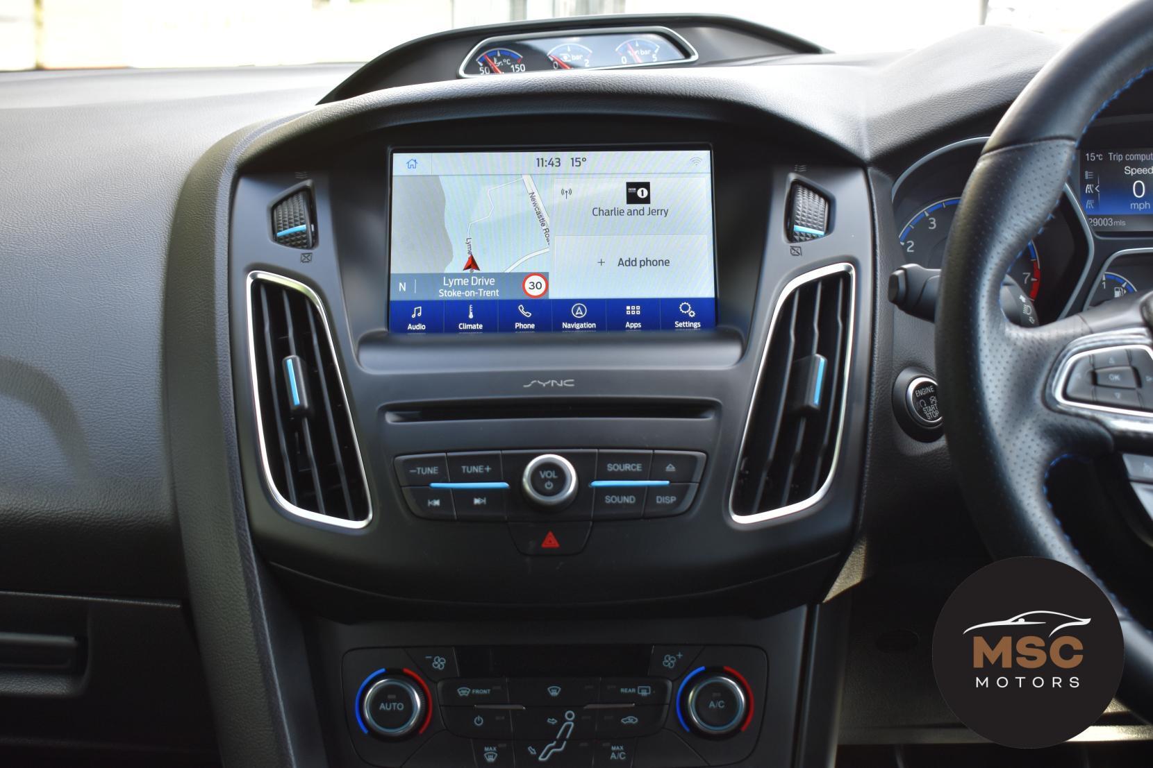 Ford Focus view 39