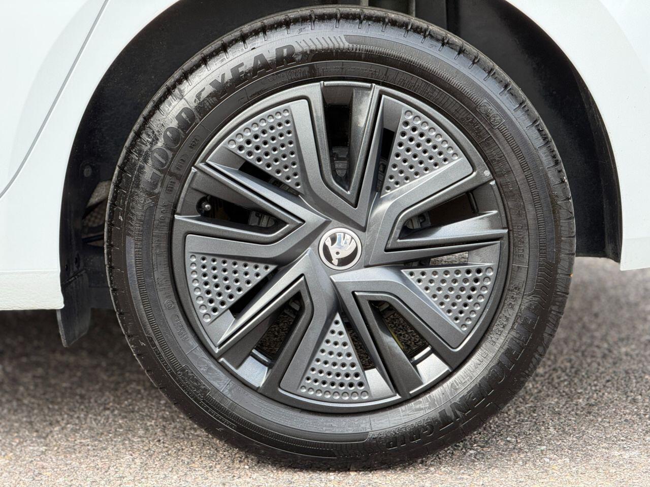 Skoda Fabia view 45