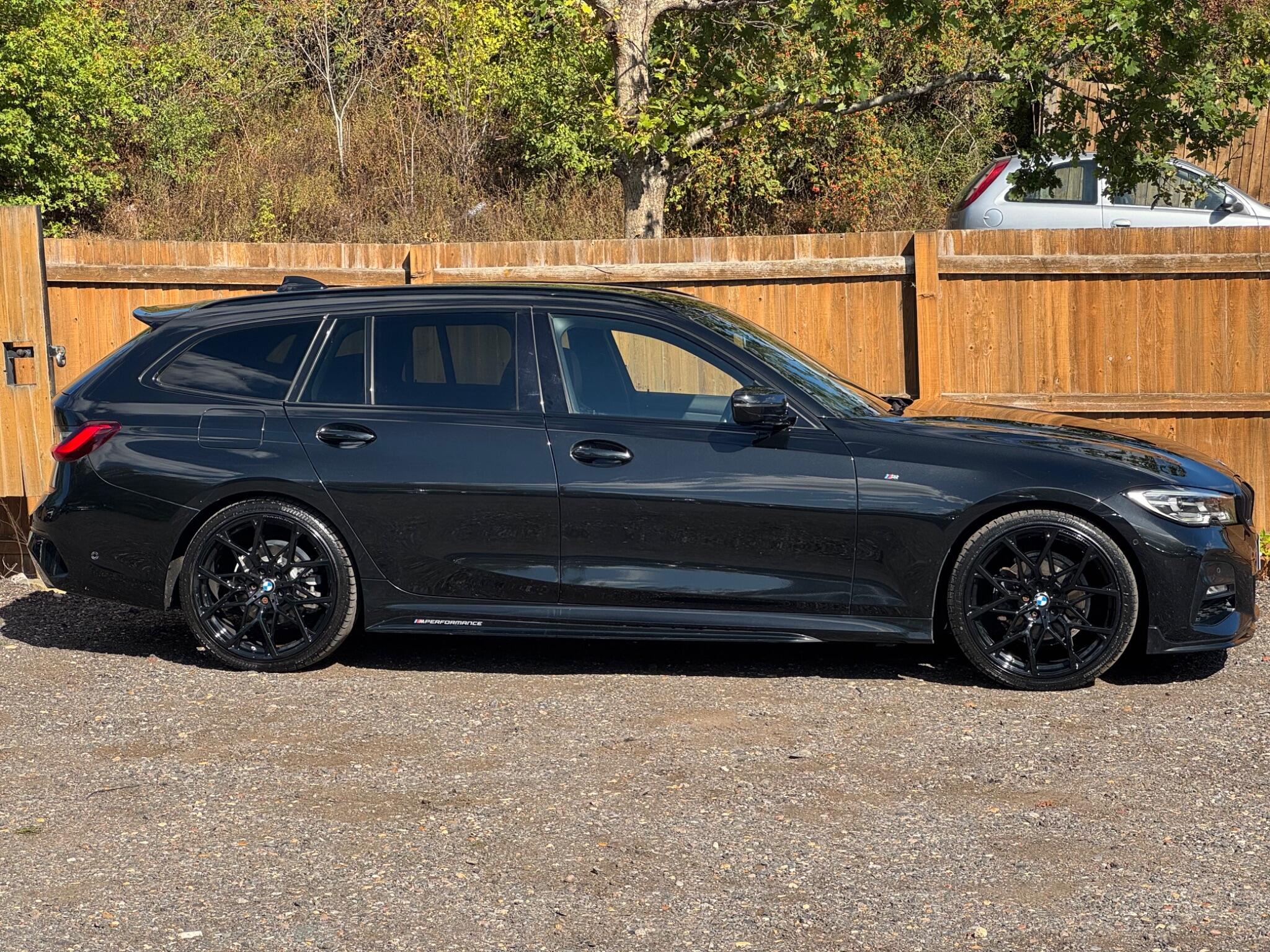 BMW 3 Series view 14