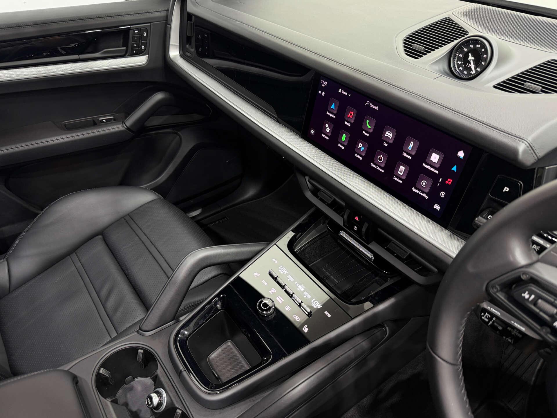 Porsche Cayenne view 51