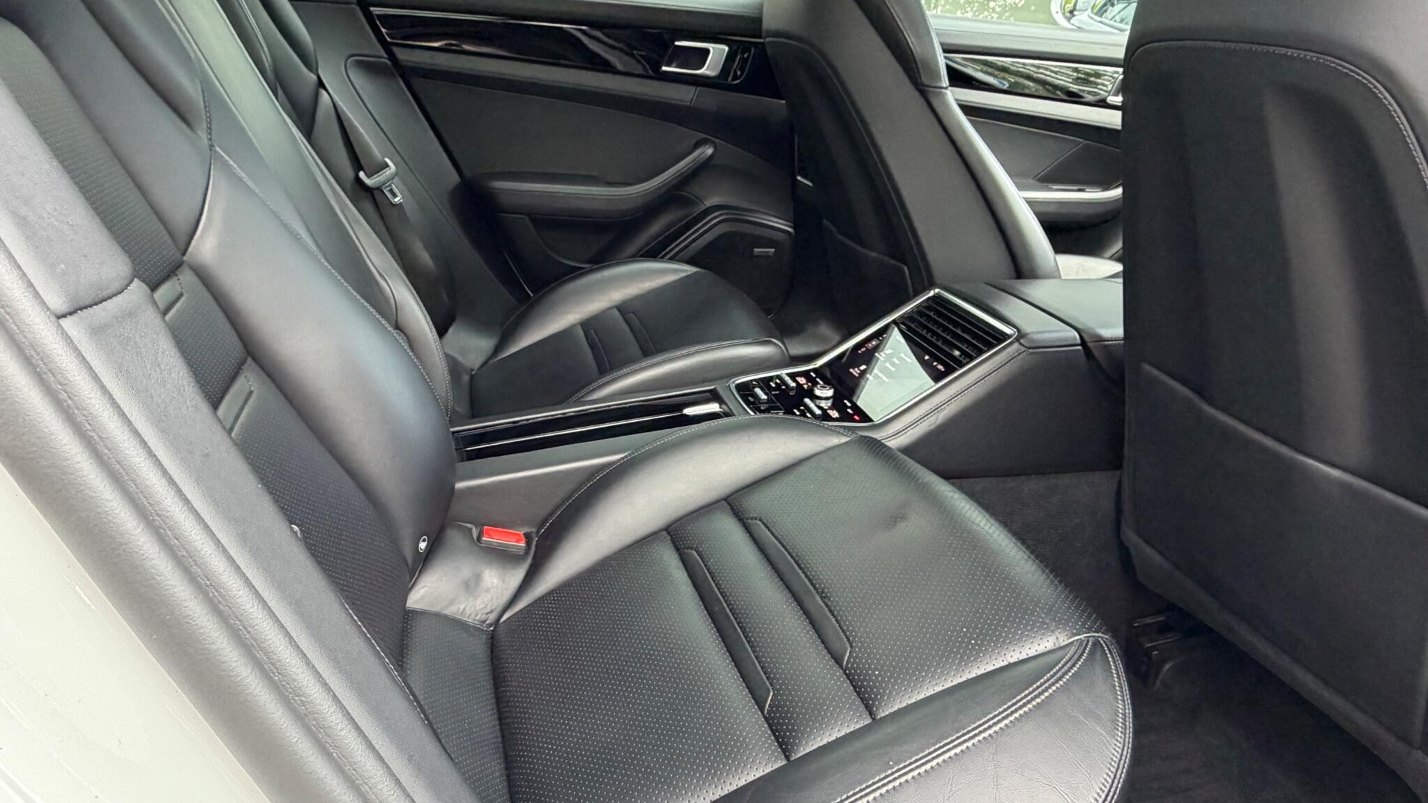 Porsche Panamera view 20