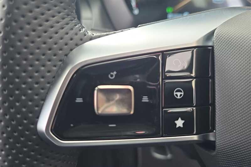 MG ZS view 21