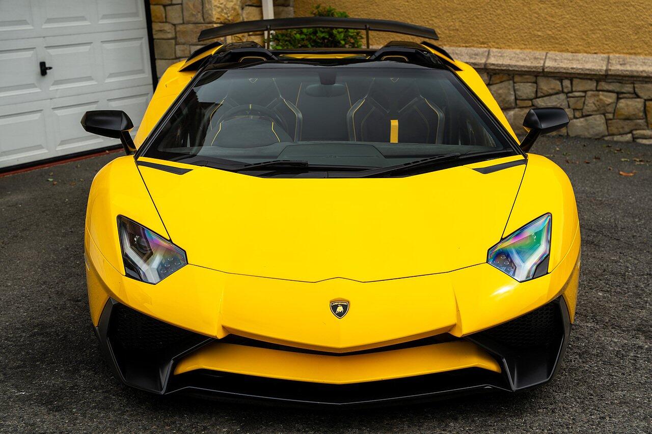 Lamborghini Aventador view 42