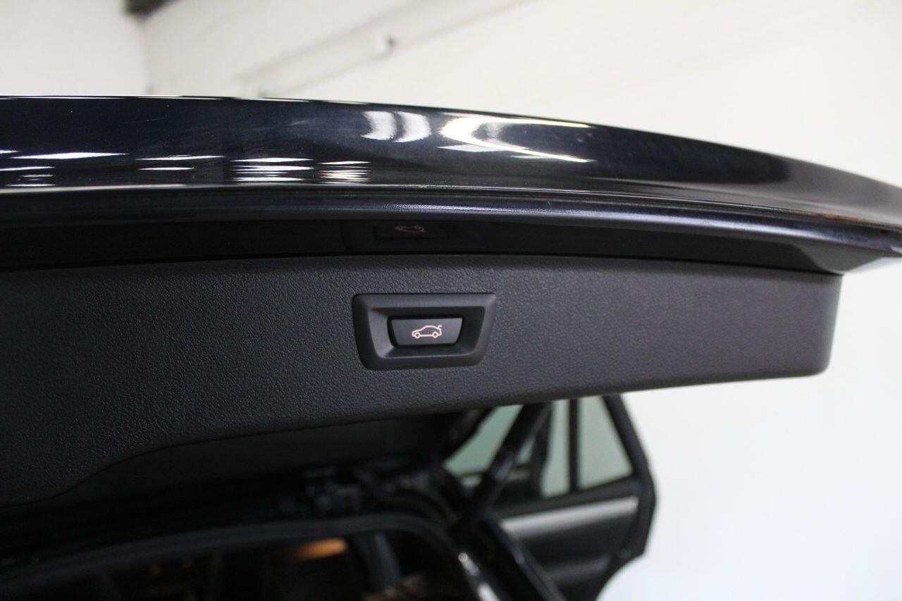 BMW X3 view 24