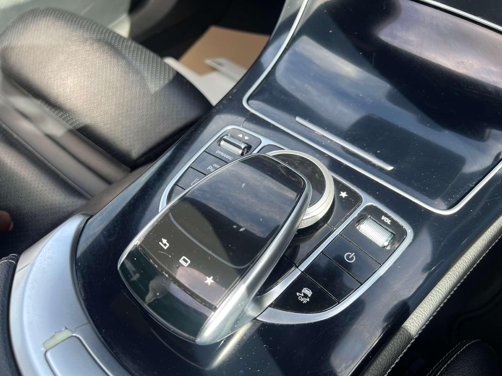 Mercedes-Benz GLC view 21