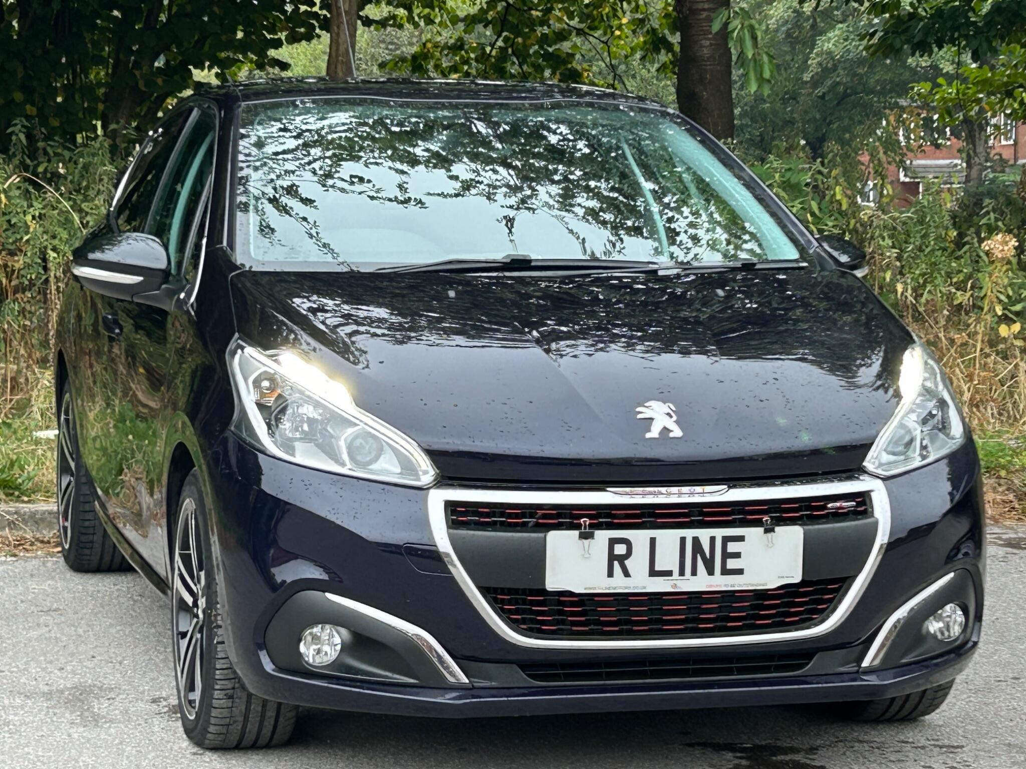 Peugeot 208 view 3